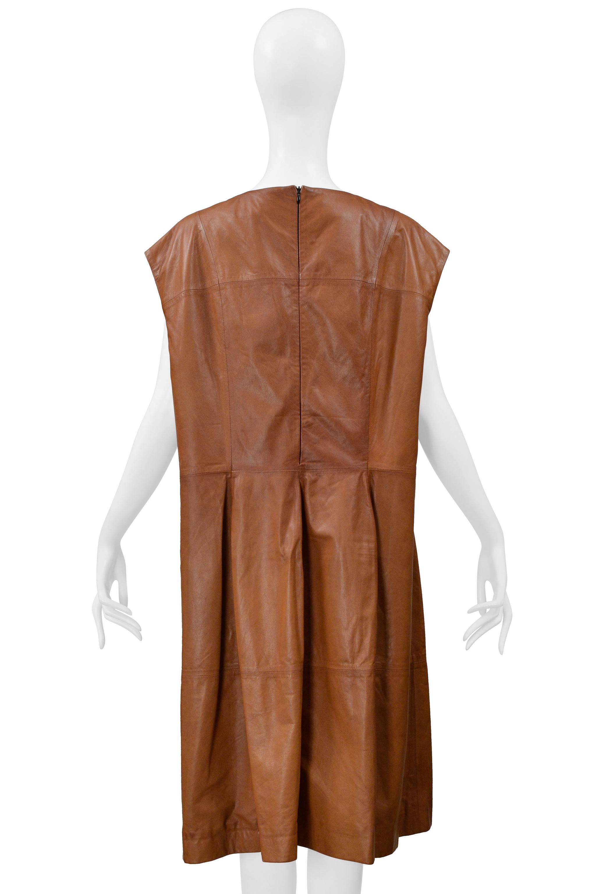 Maison Martin Margiela - Robe oversize en cuir marron 2001 en vente 2