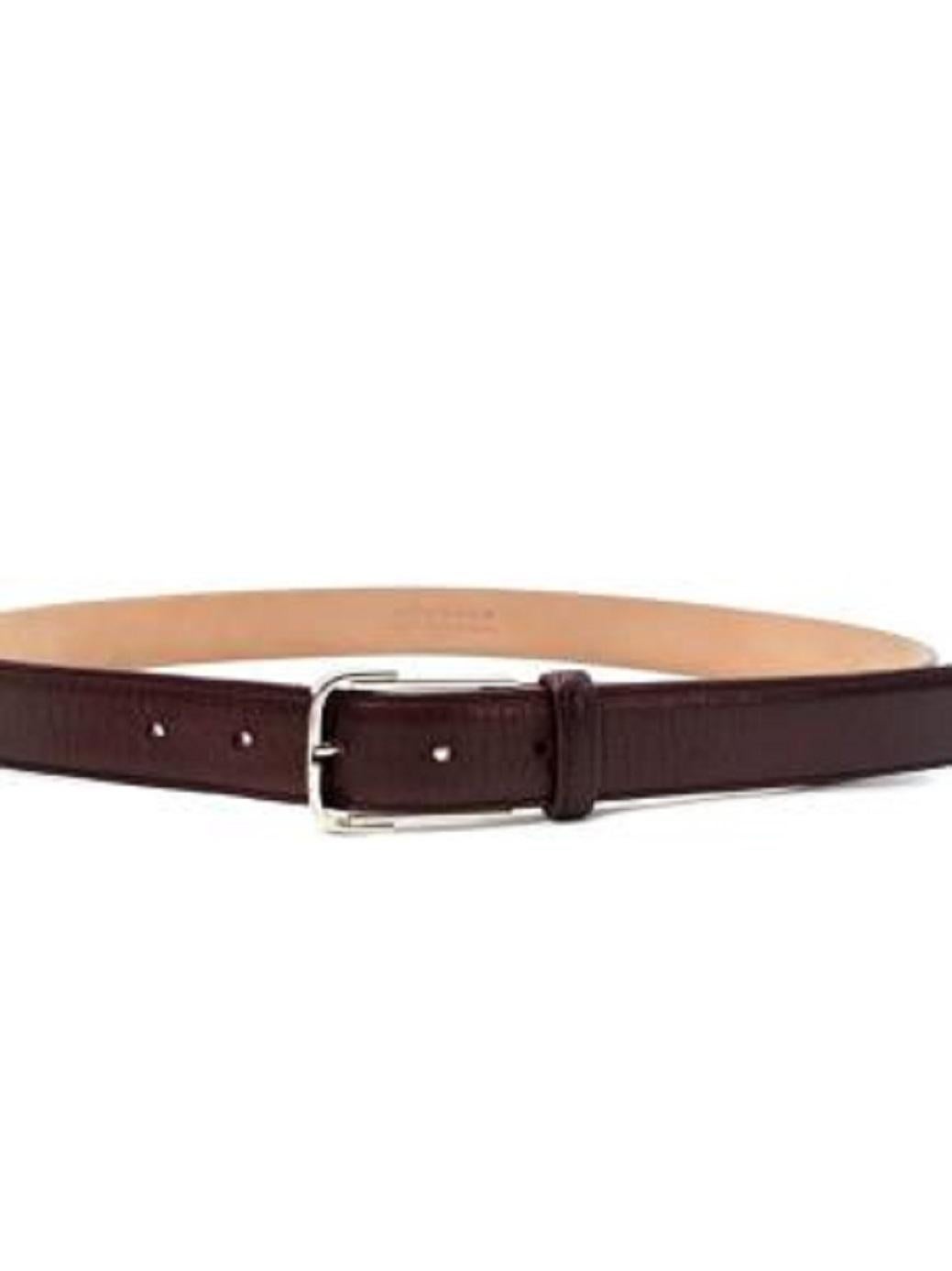 Maison Martin Margiela Burgundy Leather Silver Buckle Belt

- Burgundy leather belt
- Silver-tone buckle with engraved signature numerical branding

Materials:
Leather

Made in Italy

PLEASE NOTE, THESE ITEMS ARE PRE-OWNED AND MAY SHOW SIGNS OF