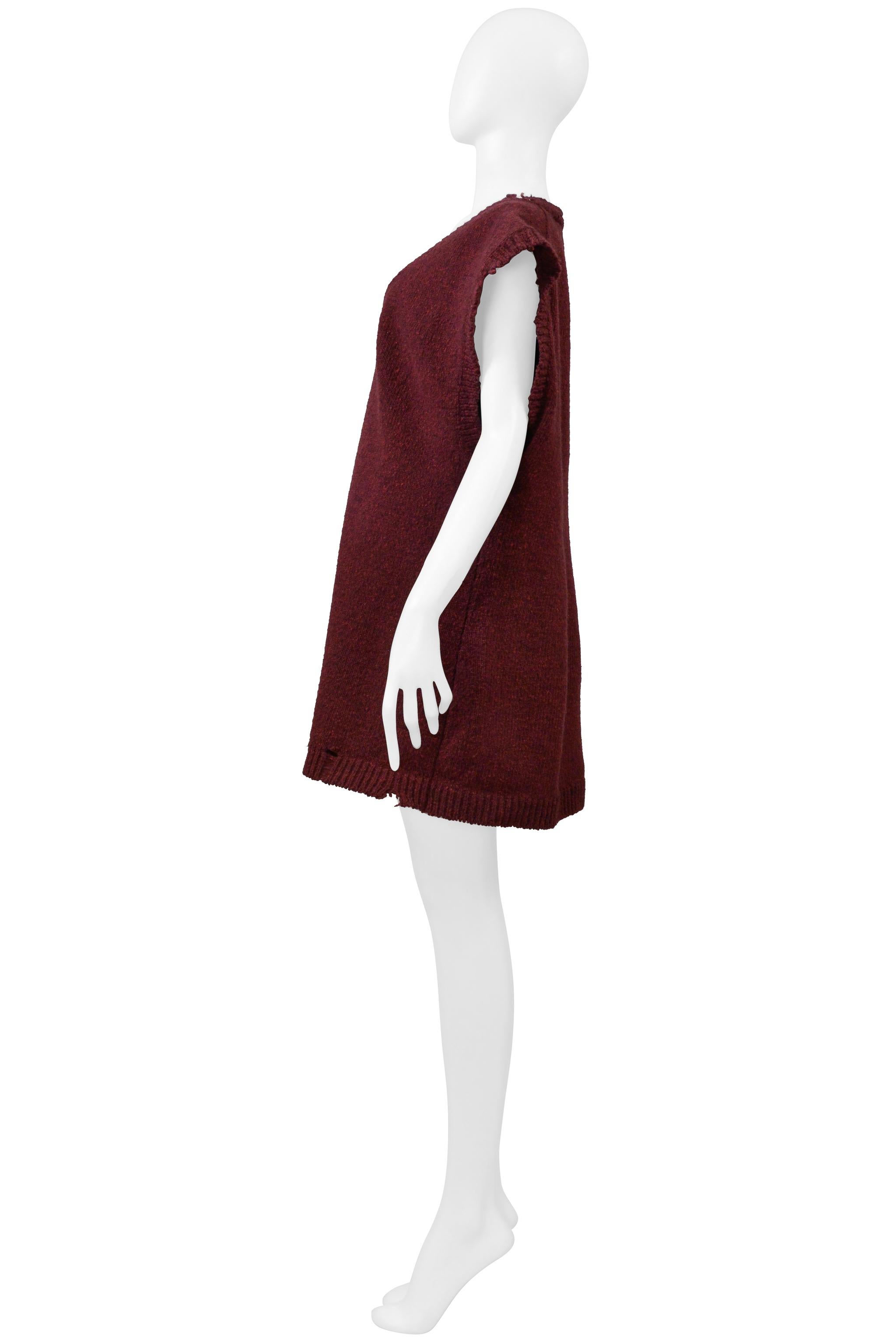 Maison Martin Margiela Maglione destrutturato oversize rosso borgogna Aw 2000 in vendita 3