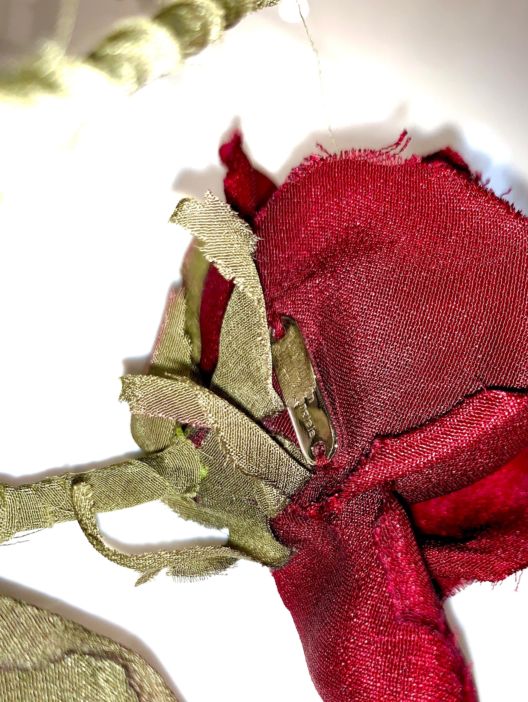 Maison Martin Margiela Collana/spilla a forma di rosa SS 2011 In condizioni Nuovo in vendita a Milano, IT