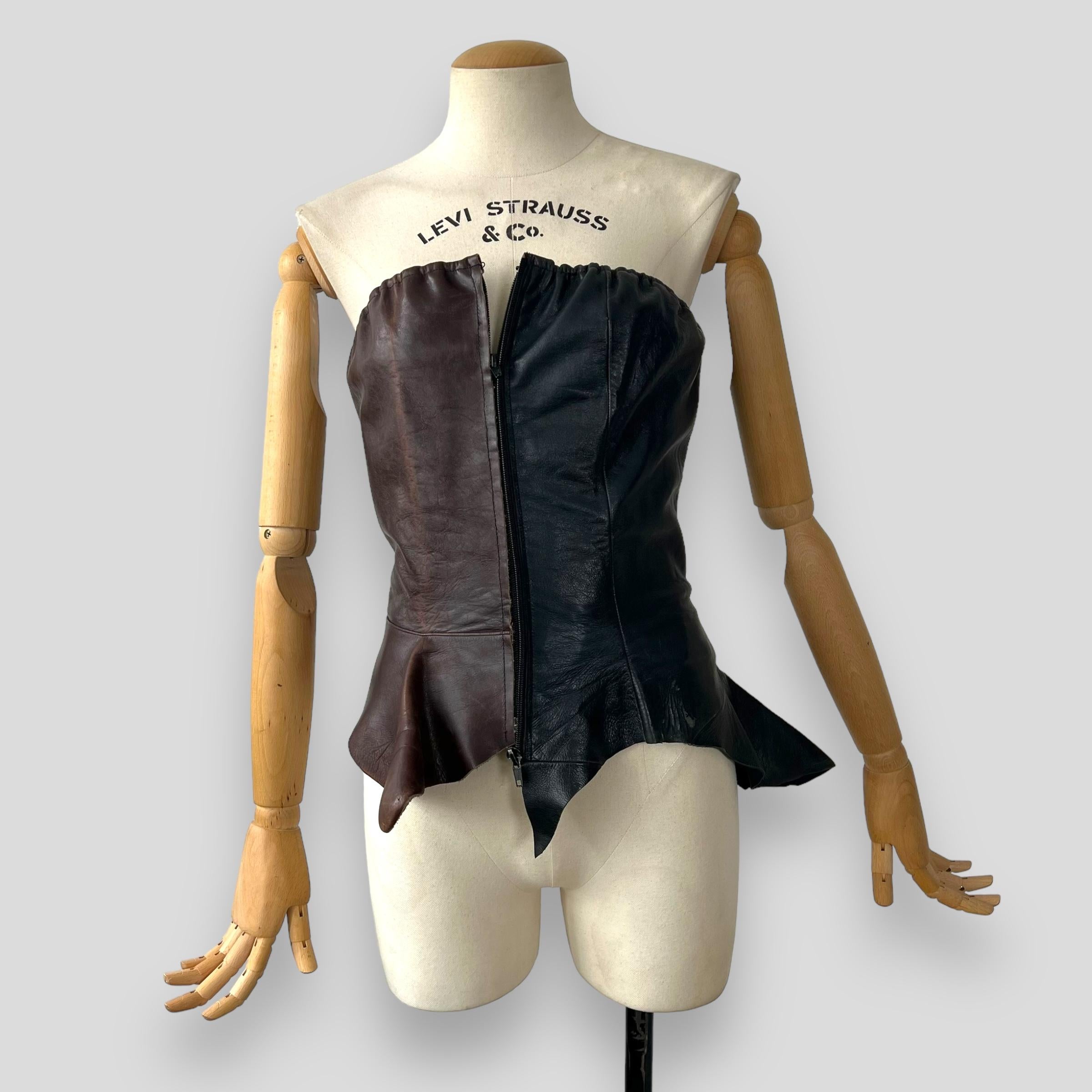 Maison Martin Margiela Corset 2004-2005 FW artisanal boots leather corset For Sale 6
