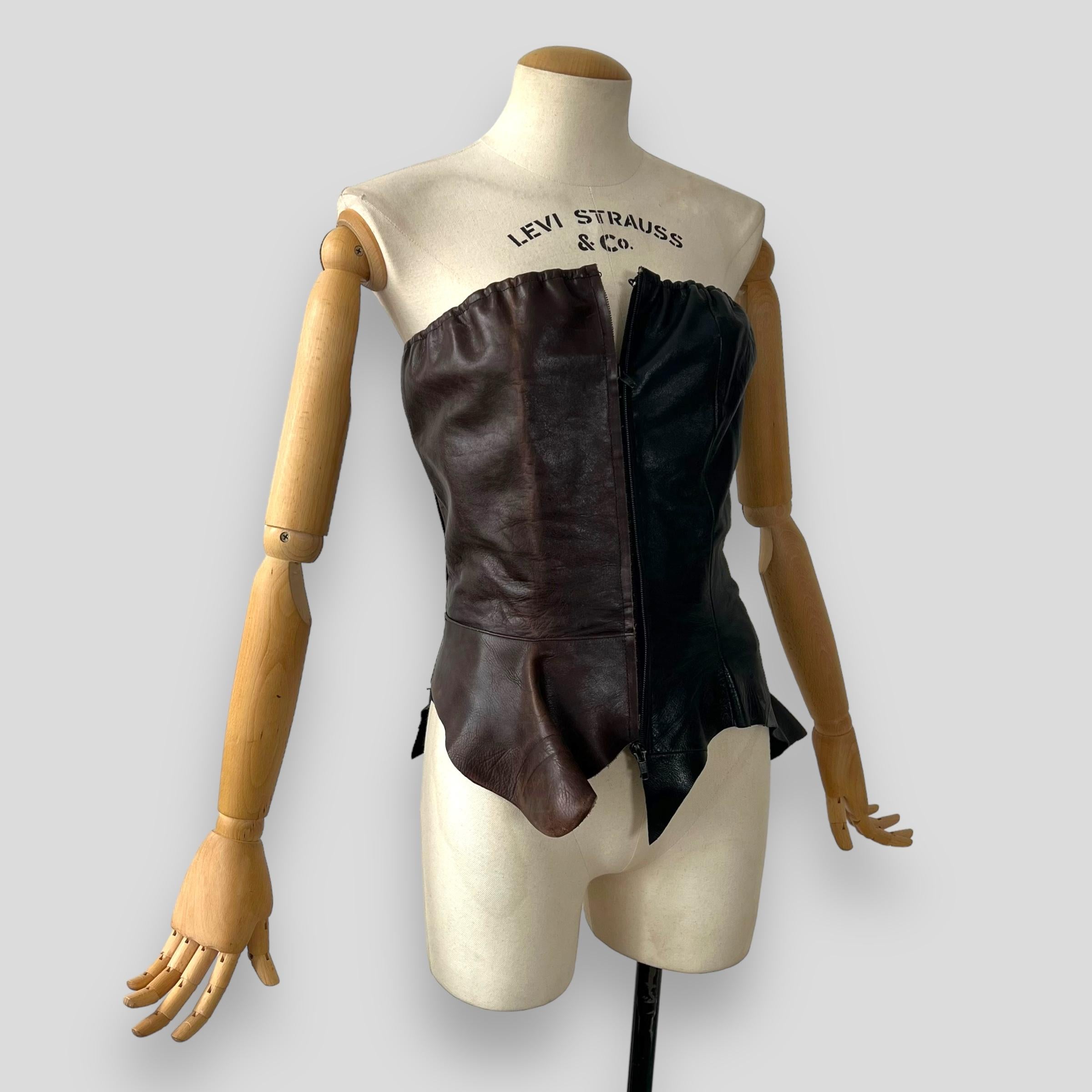 Maison Martin Margiela Corset 2004-2005 FW artisanal boots leather corset For Sale 7