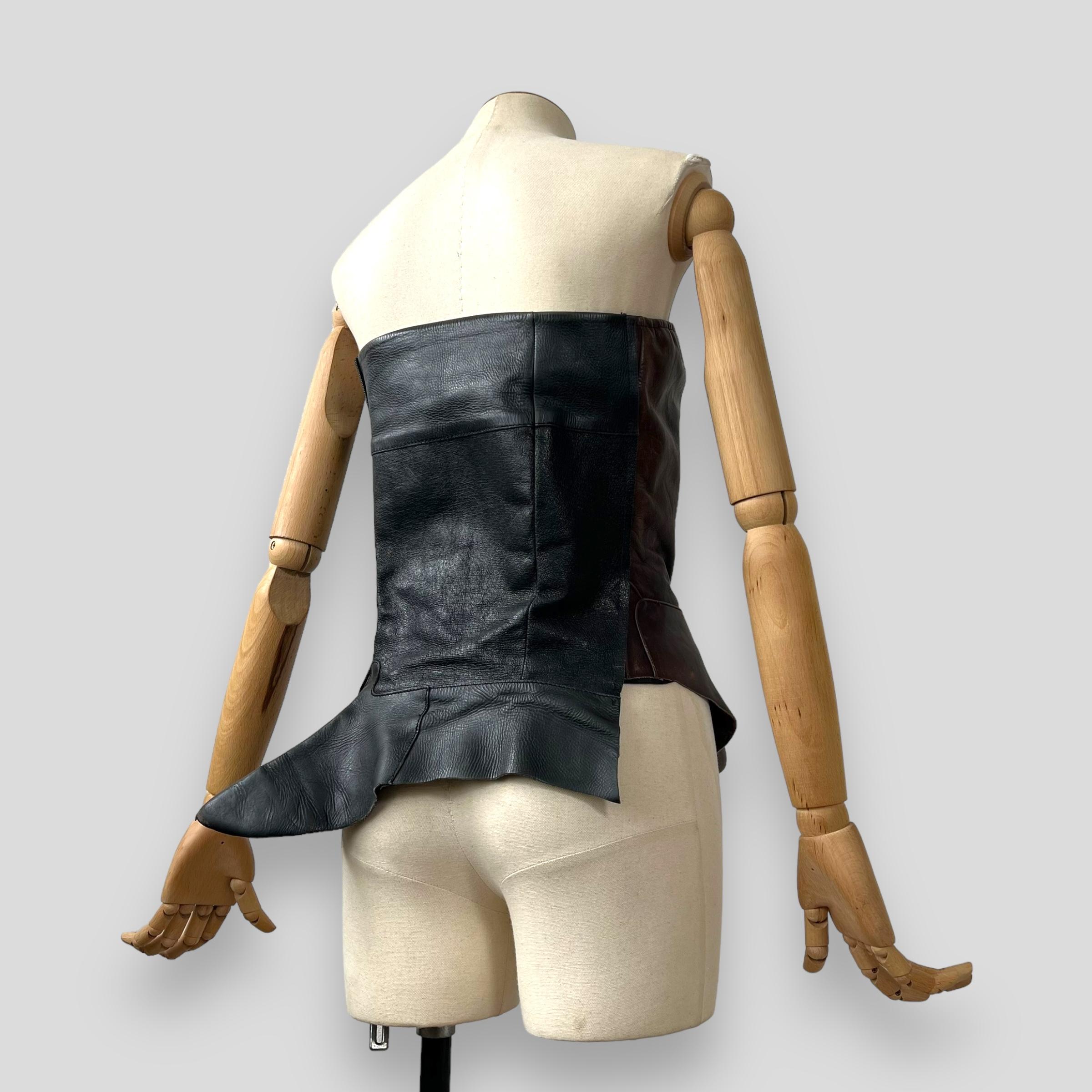 Maison Martin Margiela Corset 2004-2005 FW artisanal boots leather corset For Sale 2