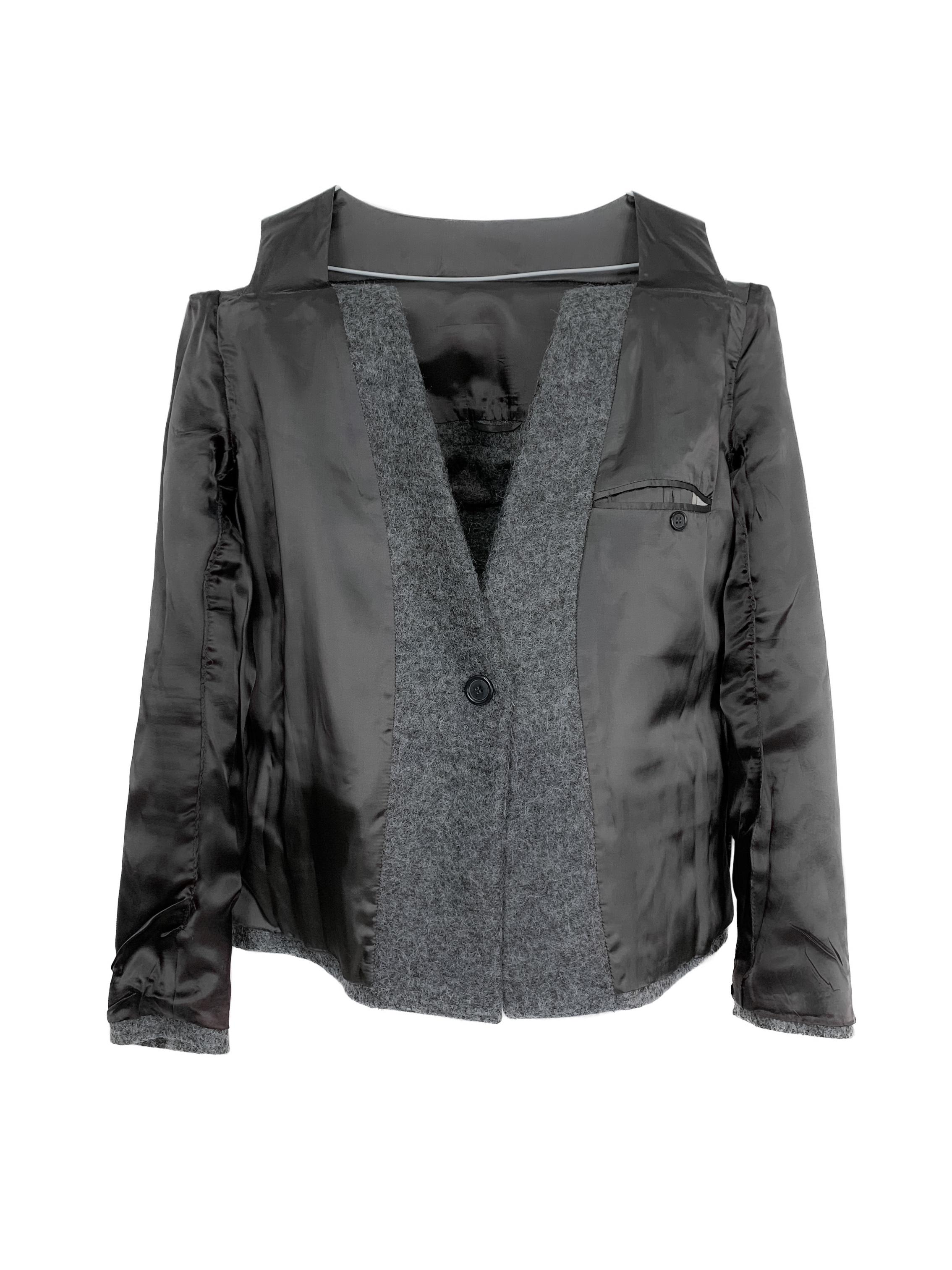 AW 2010 mr. Margiela's last RTW collection grey wool deconstructed blazer For Sale 11