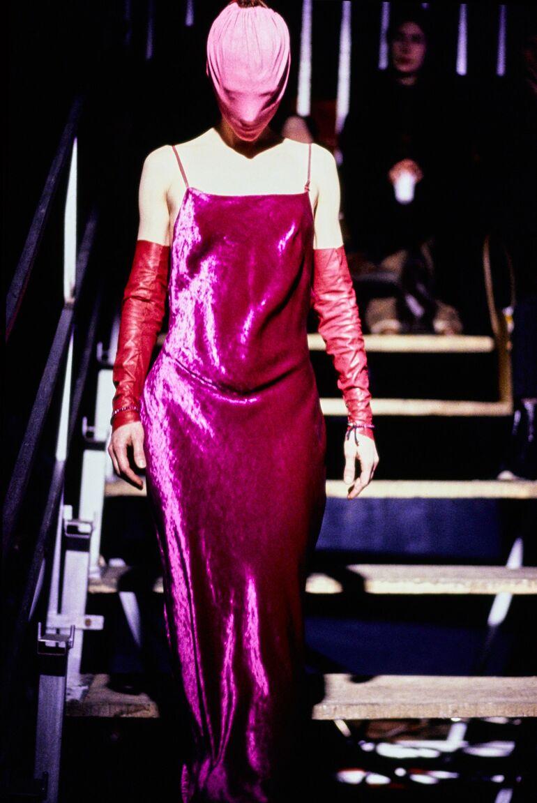 da uomo o donna Maison Martin Margiela FW 95 Maniche in pelle rosa, iconiche e rare. in vendita