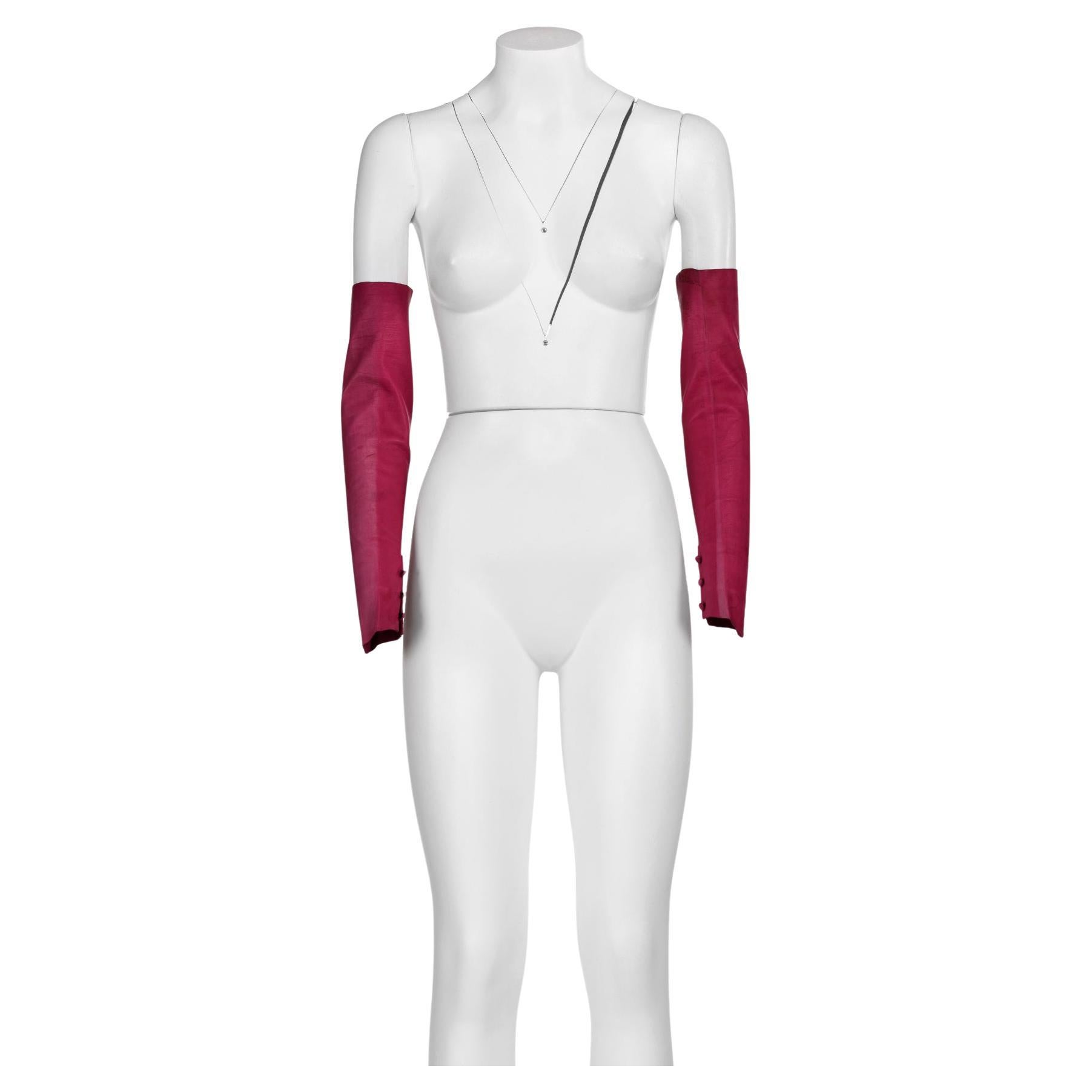 Maison Martin Margiela FW 95 Maniche in pelle rosa, iconiche e rare.