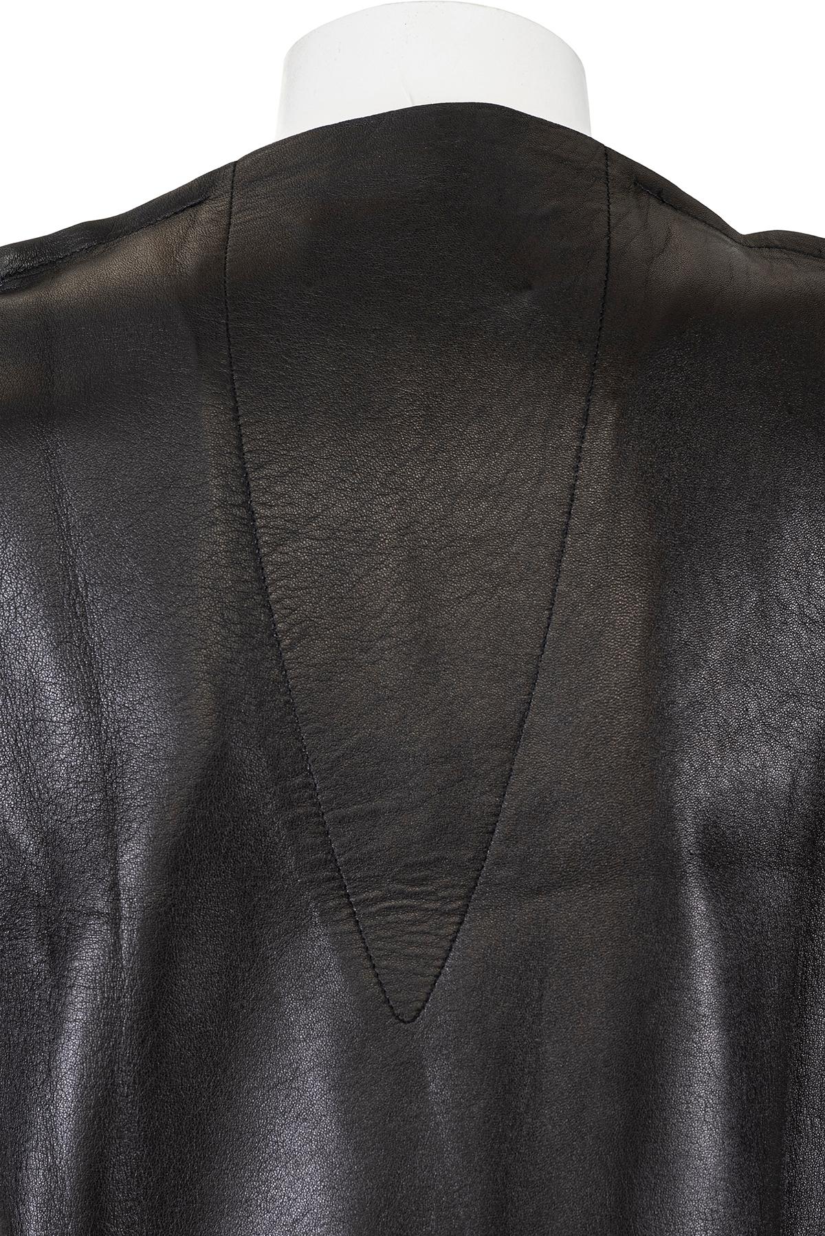 MAISON MARTIN MARGIELA FW 96 Iconic and rare leather ensemble in vendita 1