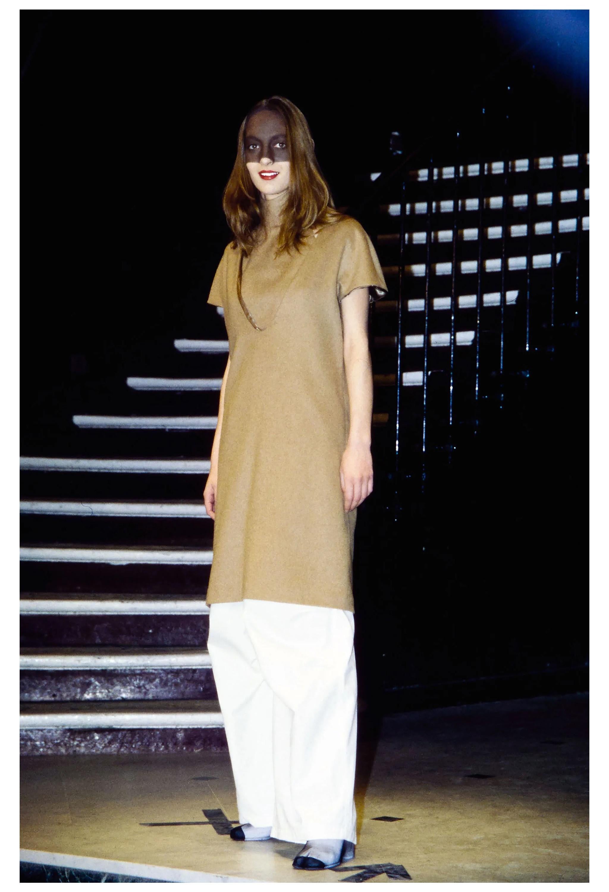 Maison Martin Margiela Robe en laine grise à large encolure F/W 2000 en vente 5