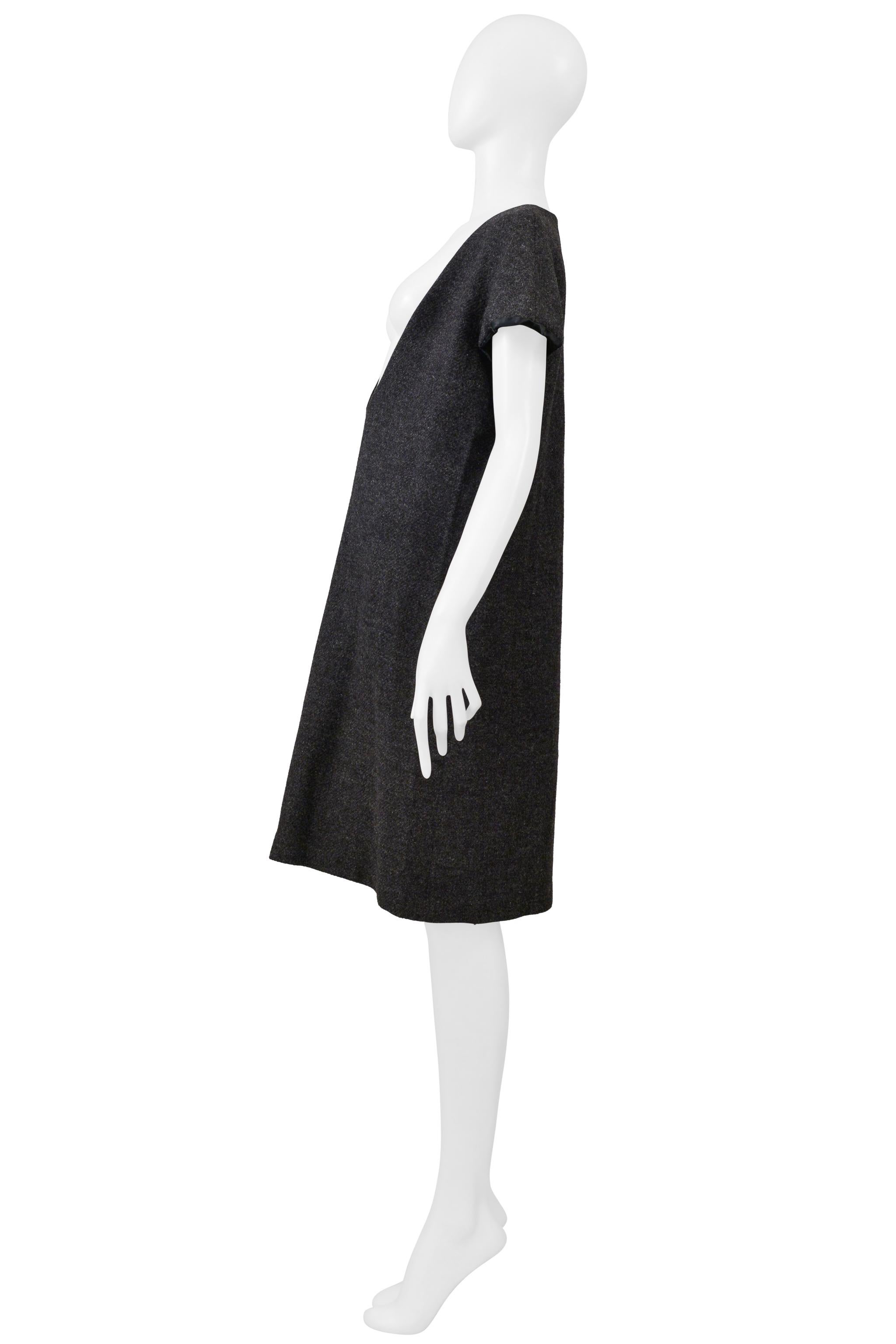 Donna Maison Martin Margiela Vestito in lana grigio con scollo ampio A/I 2000 in vendita