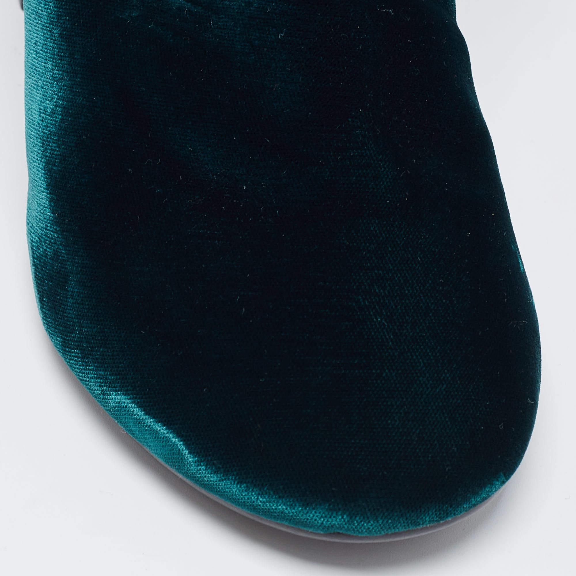 Maison Martin Margiela Green Velvet Embellished Ankle Boots Size 39 In Excellent Condition In Dubai, Al Qouz 2