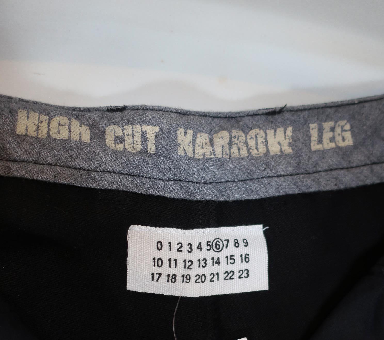 Maison Martin Margiela, hochgeschnittene Hose mit schmalem Bein im Angebot 6