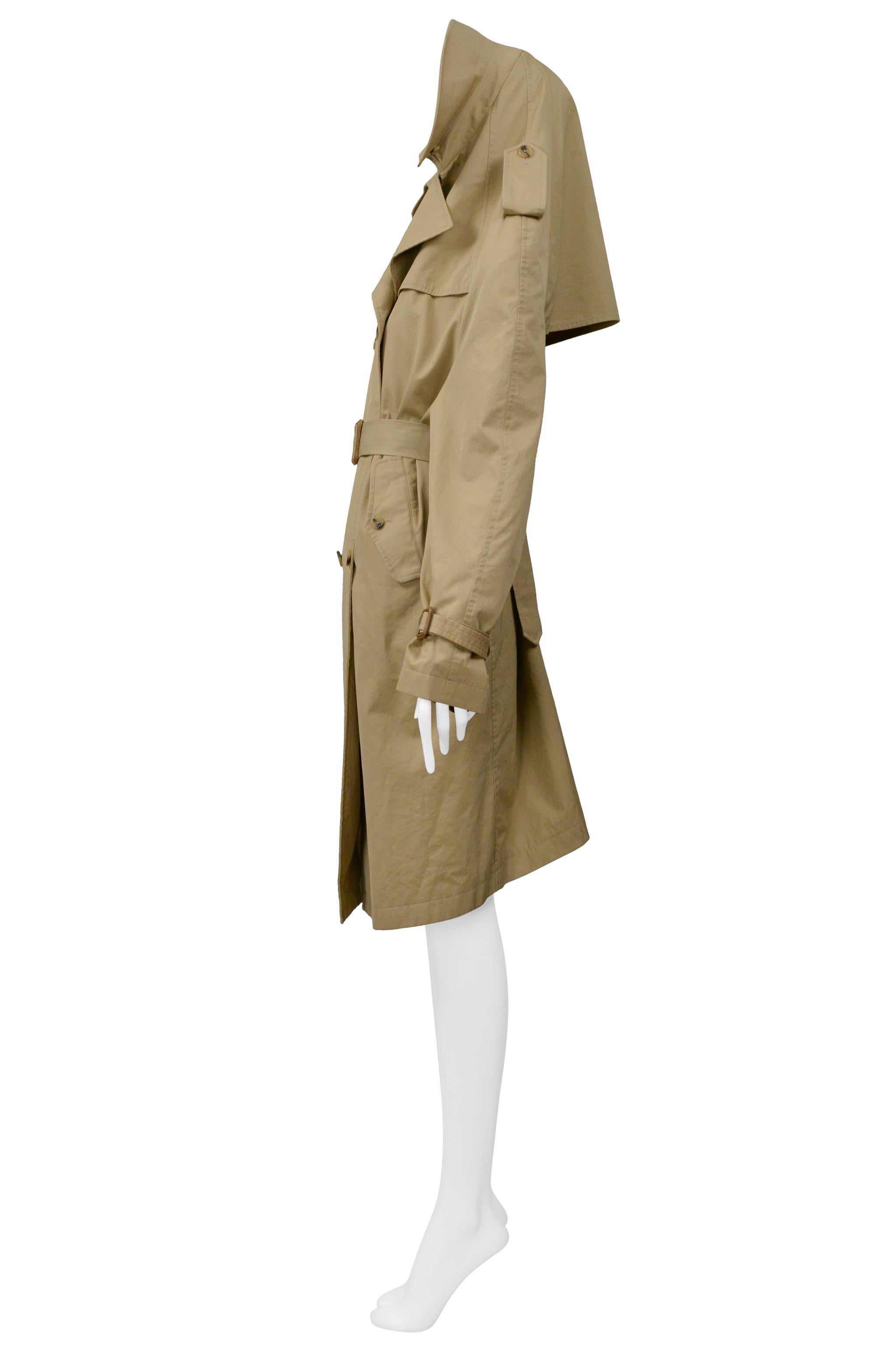 Maison Martin Margiela Iconic Khaki Overhead Trench Coat 2005 In Excellent Condition For Sale In Los Angeles, CA