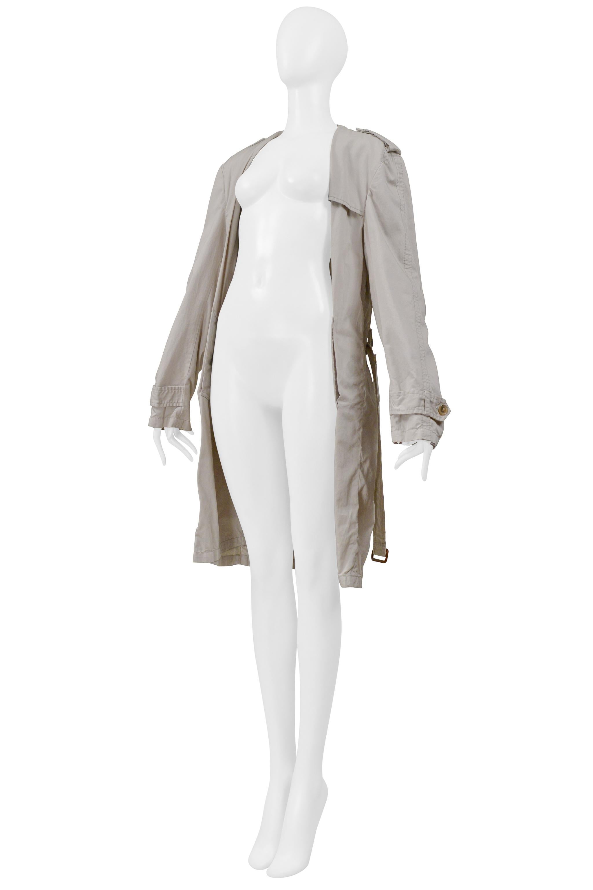 Maison Martin Margiela Manteau trench déconstruit et plié en kaki 2001 en vente 2