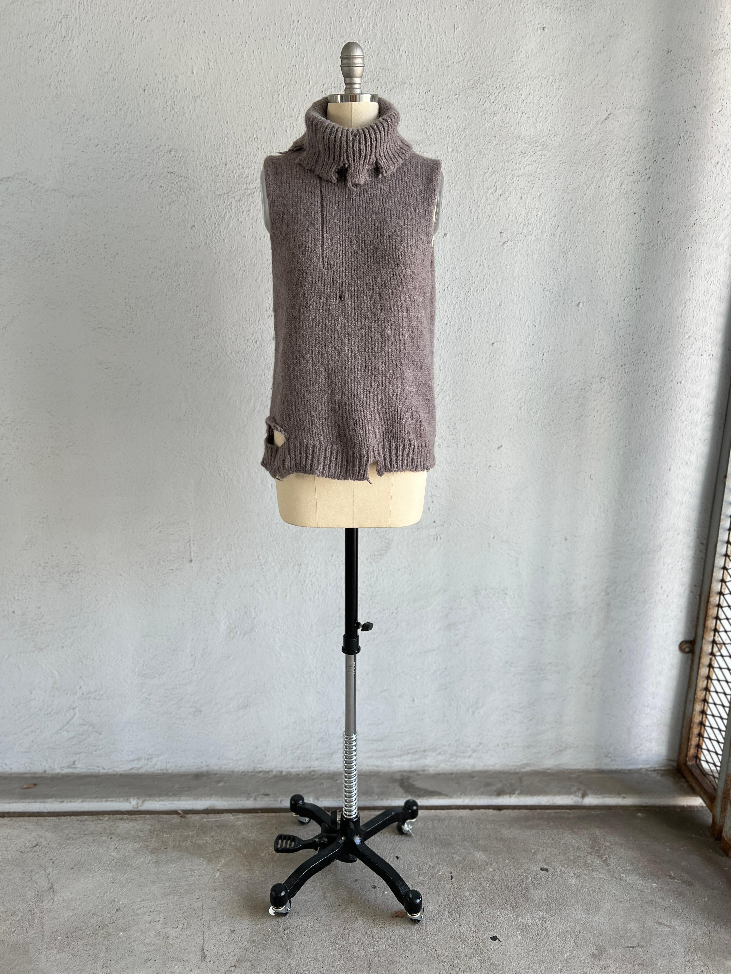 Maison Martin Margiela Mauve Pull déconstruit à col montant 2001 Excellent état - En vente à Los Angeles, CA