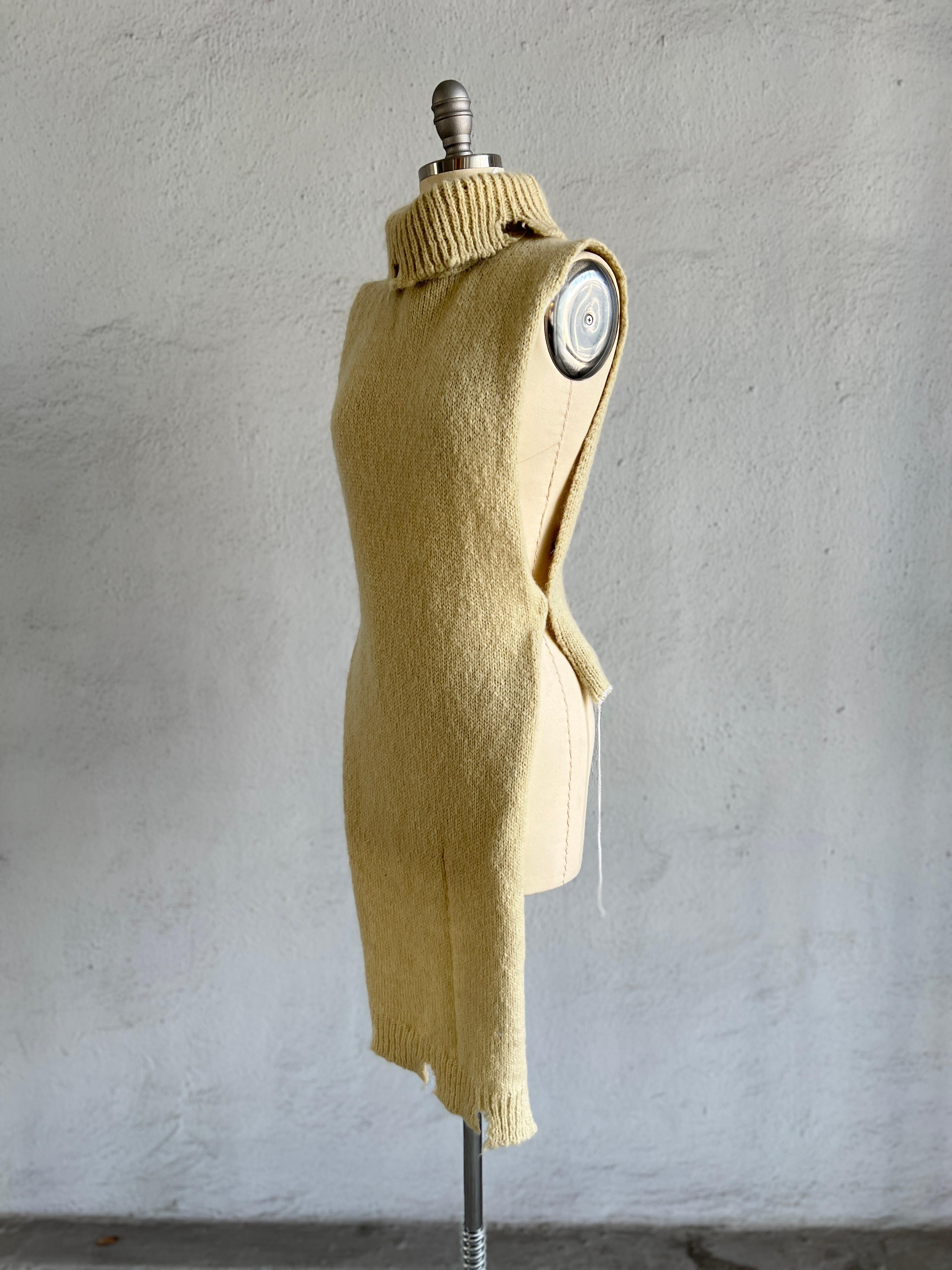 Maison Martin Margiela Blanco roto Suéter deconstruido con cuello alto 2000 en venta 9