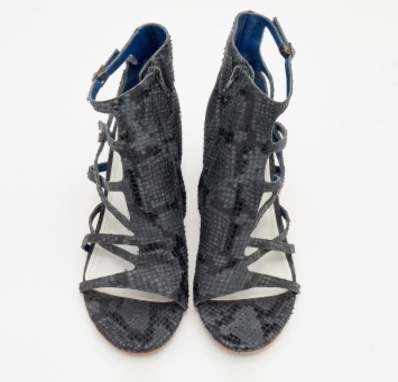Donna Maison Martin Margiela, pelle goffrata in pitone, stivaletti a punta aperta taglia 40 in vendita