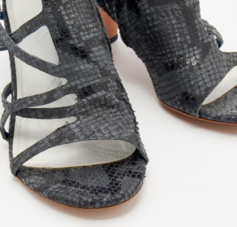 Maison Martin Margiela, pelle goffrata in pitone, stivaletti a punta aperta taglia 40 in vendita 2