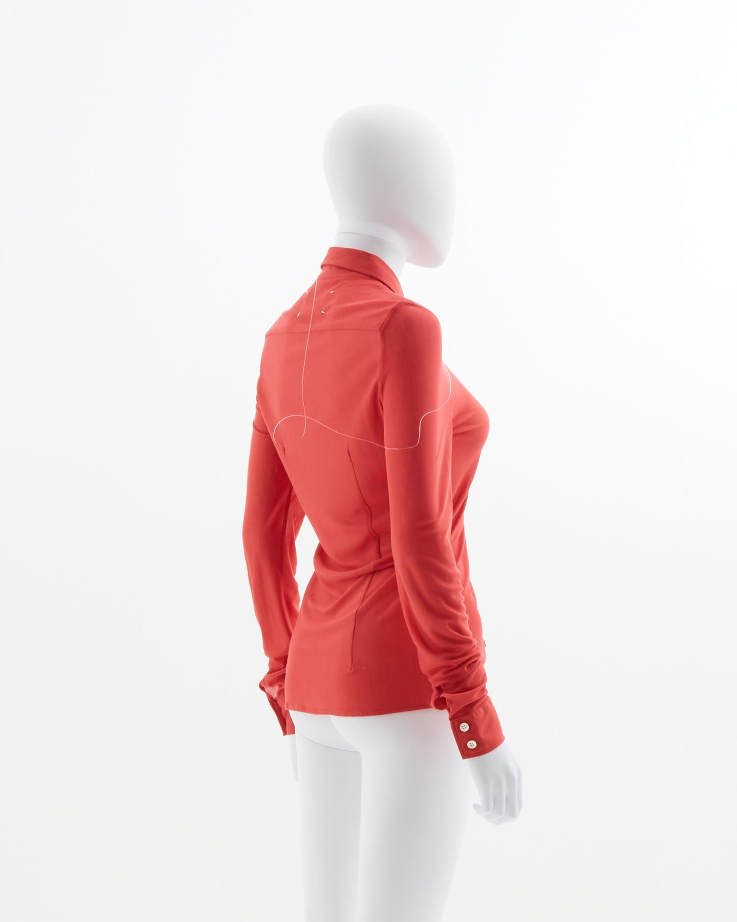 Maison Martin Margiela red viscosa shirt, ss 2001 In Excellent Condition For Sale In Milano, IT