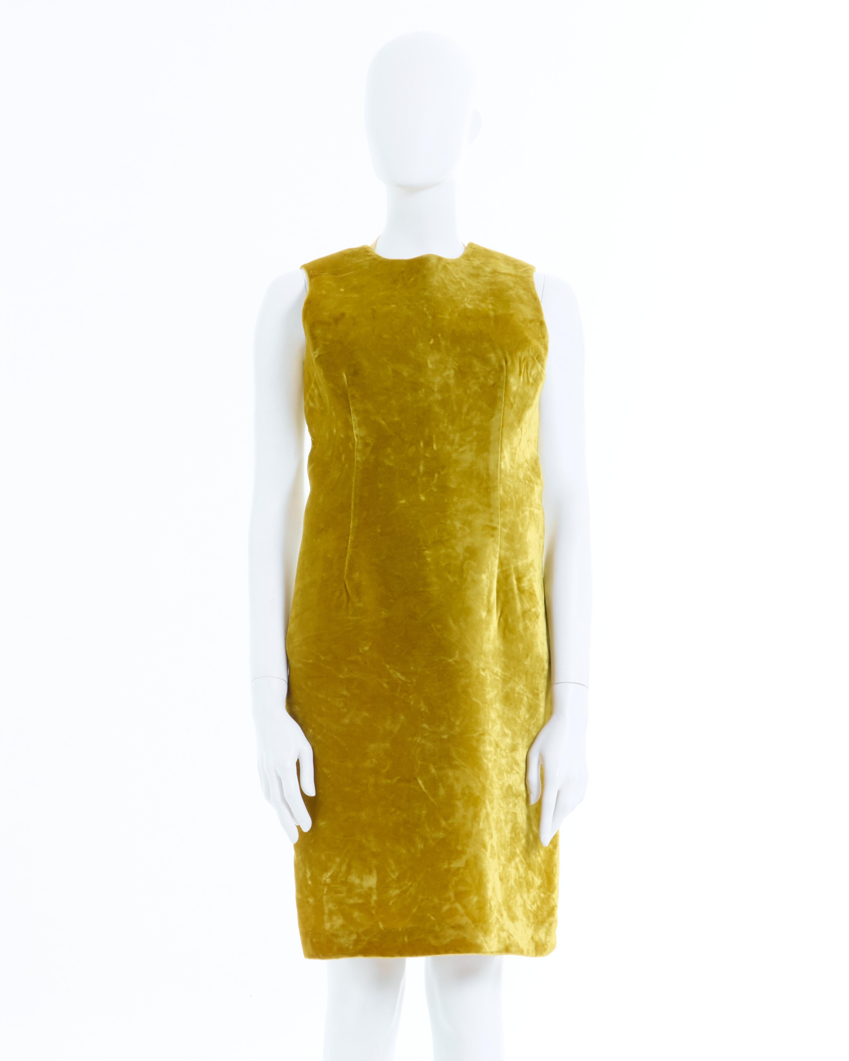 Maison Martin Margiela S/S 1997 Semi-Couture golden yellow velvet breastplate In Excellent Condition For Sale In Milano, IT