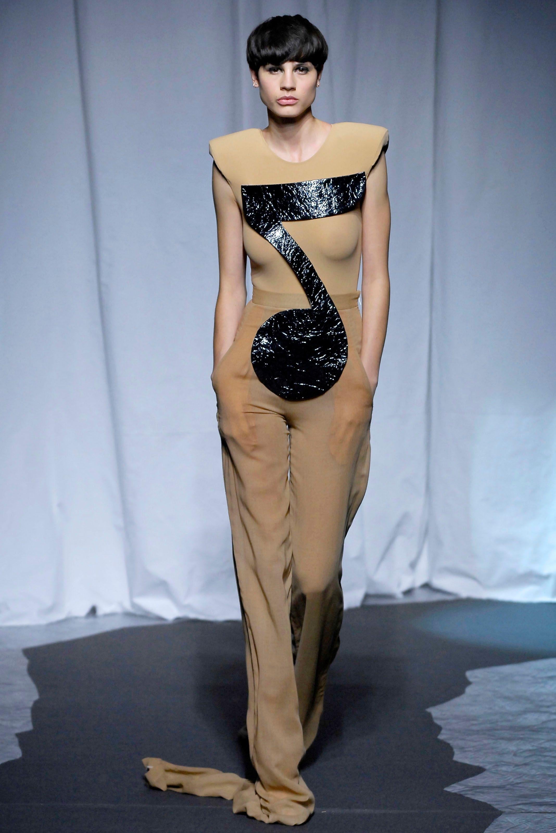 Maison Martin Margiela S/S 2007 Runway Padded Shoulder Nude Bodysuit For Sale 6