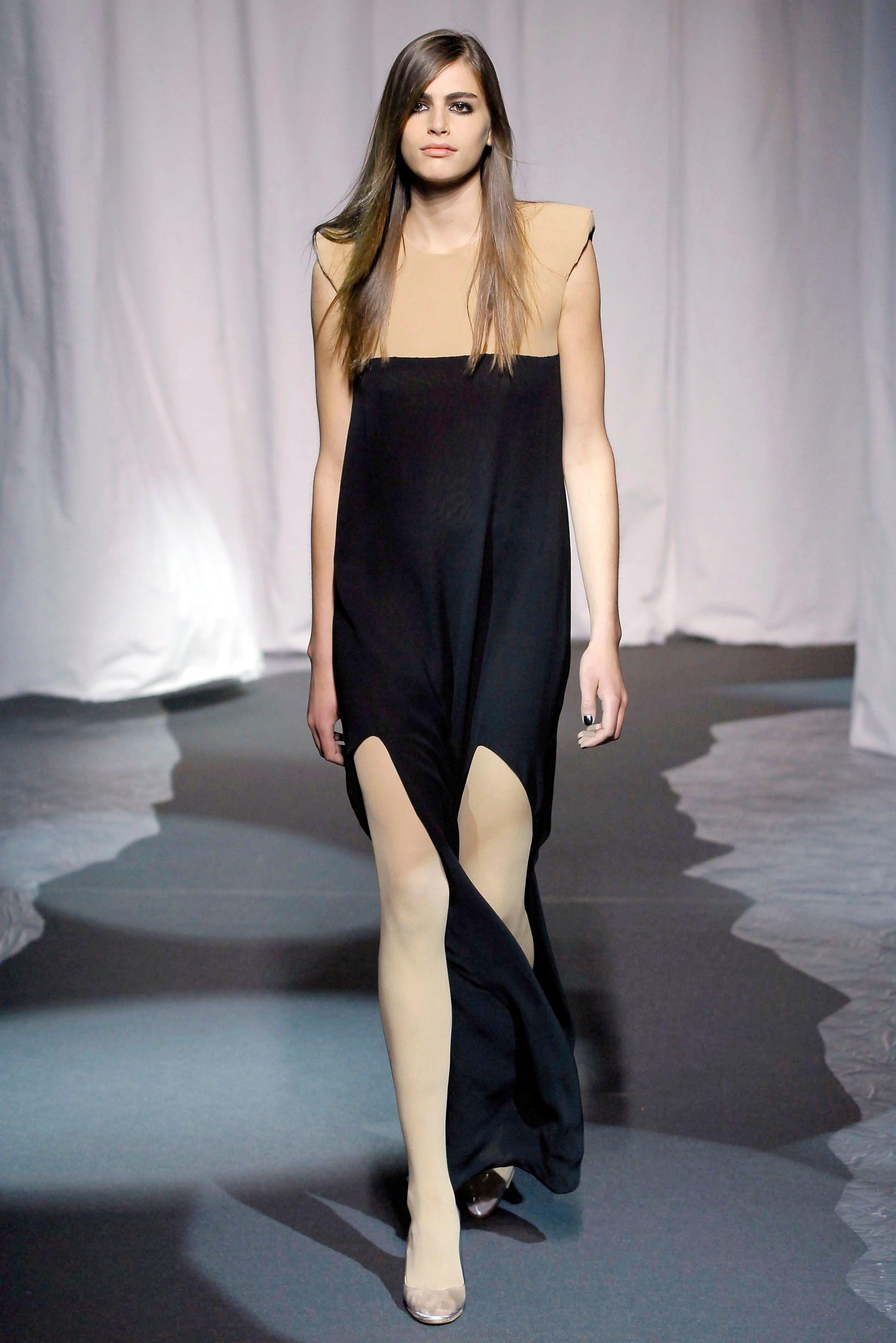 Maison Martin Margiela S/S 2007 Runway Padded Shoulder Nude Bodysuit For Sale 2