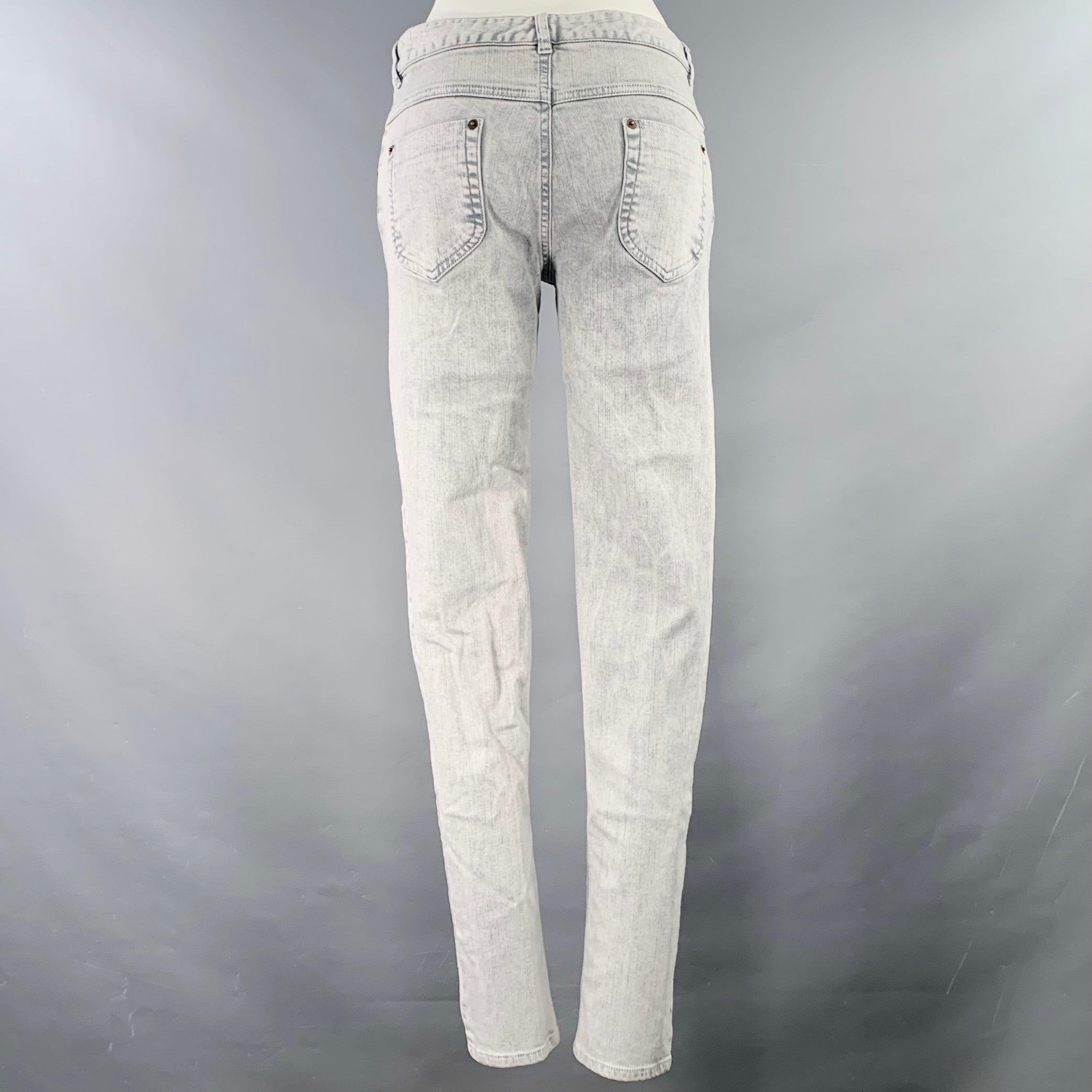 MAISON MARTIN MARGIELA jeans
in a grey marble wash cotton stretch blend denim featuring five pockets, a skinny fit, low rise, and zip fly closure. Made in Italy.Excellent Pre-Owned Condition. 

Marked:   IT 44 

Measurements: 
  Waist: 30 inches