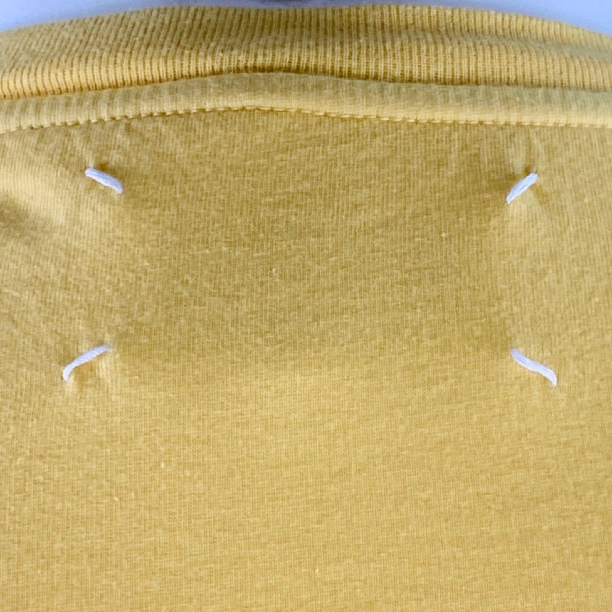 MAISON MARTIN MARGIELA Size M Yellow Cotton Side Snaps Crew Neck T-shirt en vente 1