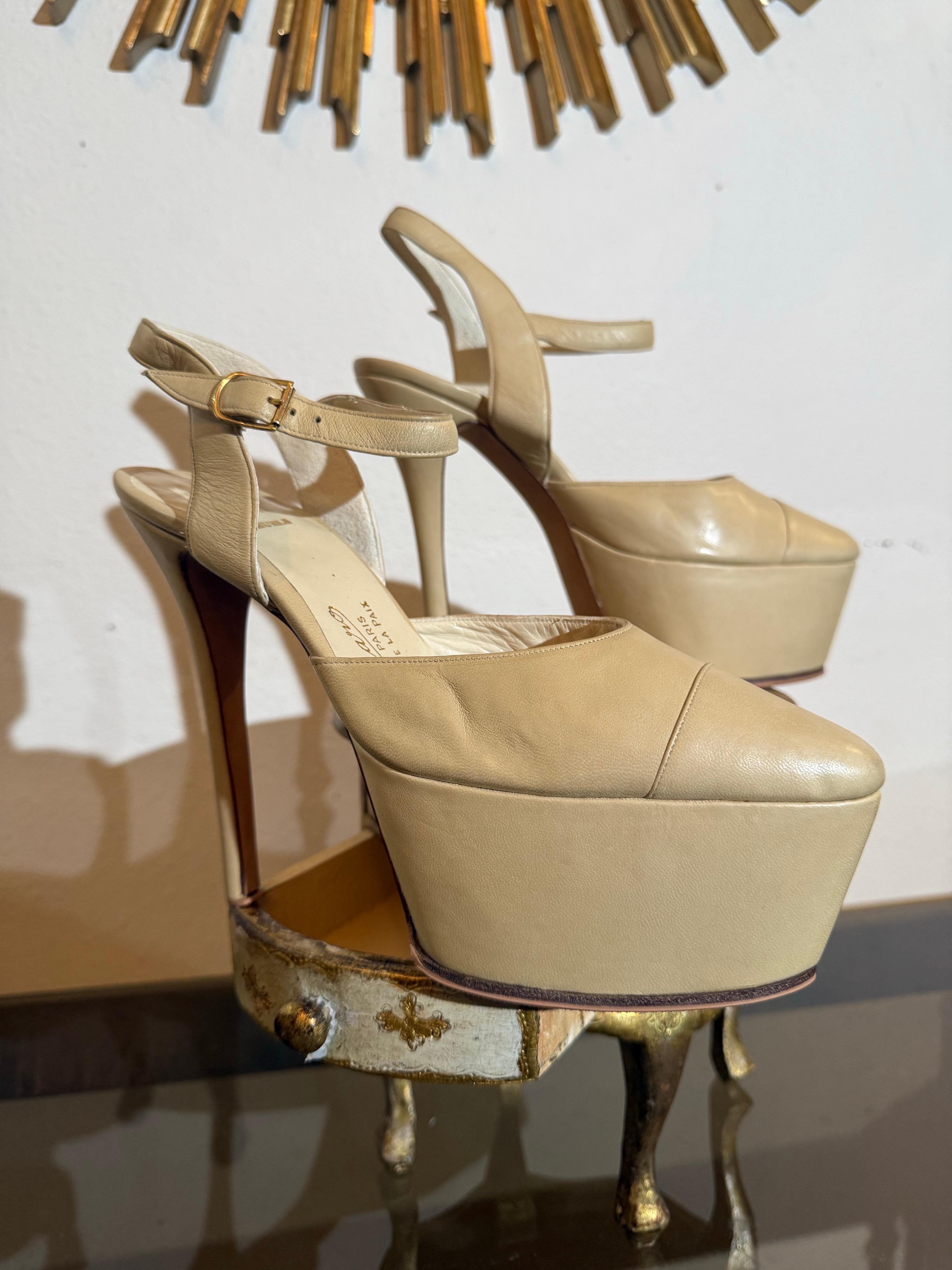 Maison Massaro - Paris CUSTOM MADE Neutral Ecru Leder Plateauschuhe Damen im Angebot