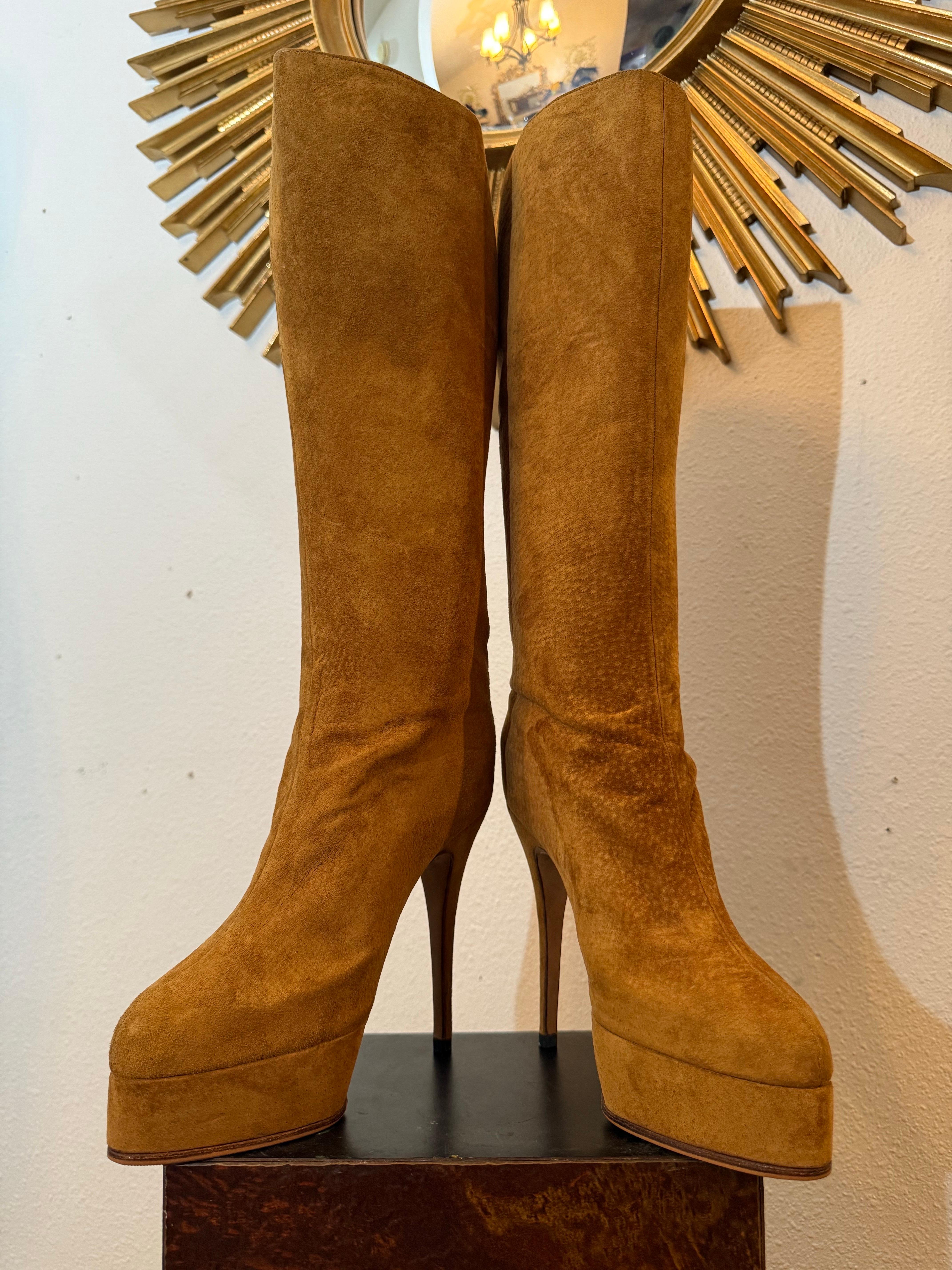 Maison Massaro - Paris Custom-Made Tobacco Suede Couture Platform Boots In New Condition For Sale In Gresham, OR