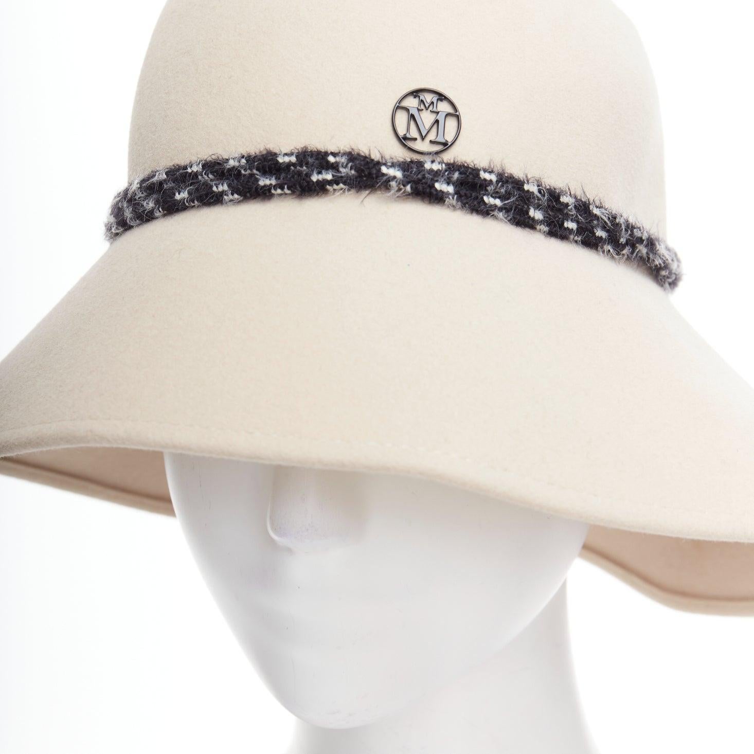MAISON MICHEL chapeau fedora visière à breloque M en feutre de lapin beige tressé
Référence : NKLL/A00373
Marque : Maison Michele
MATERIAL : Fourrure, nylon
Couleur : Beige, Black
Motif : Solide
Fermeture : Slip On
Doublure : Tissu noir
Détails