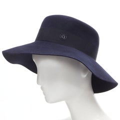 MAISON MICHEL bleu marine noir gros grain logo M chapeau fedora S 56cm