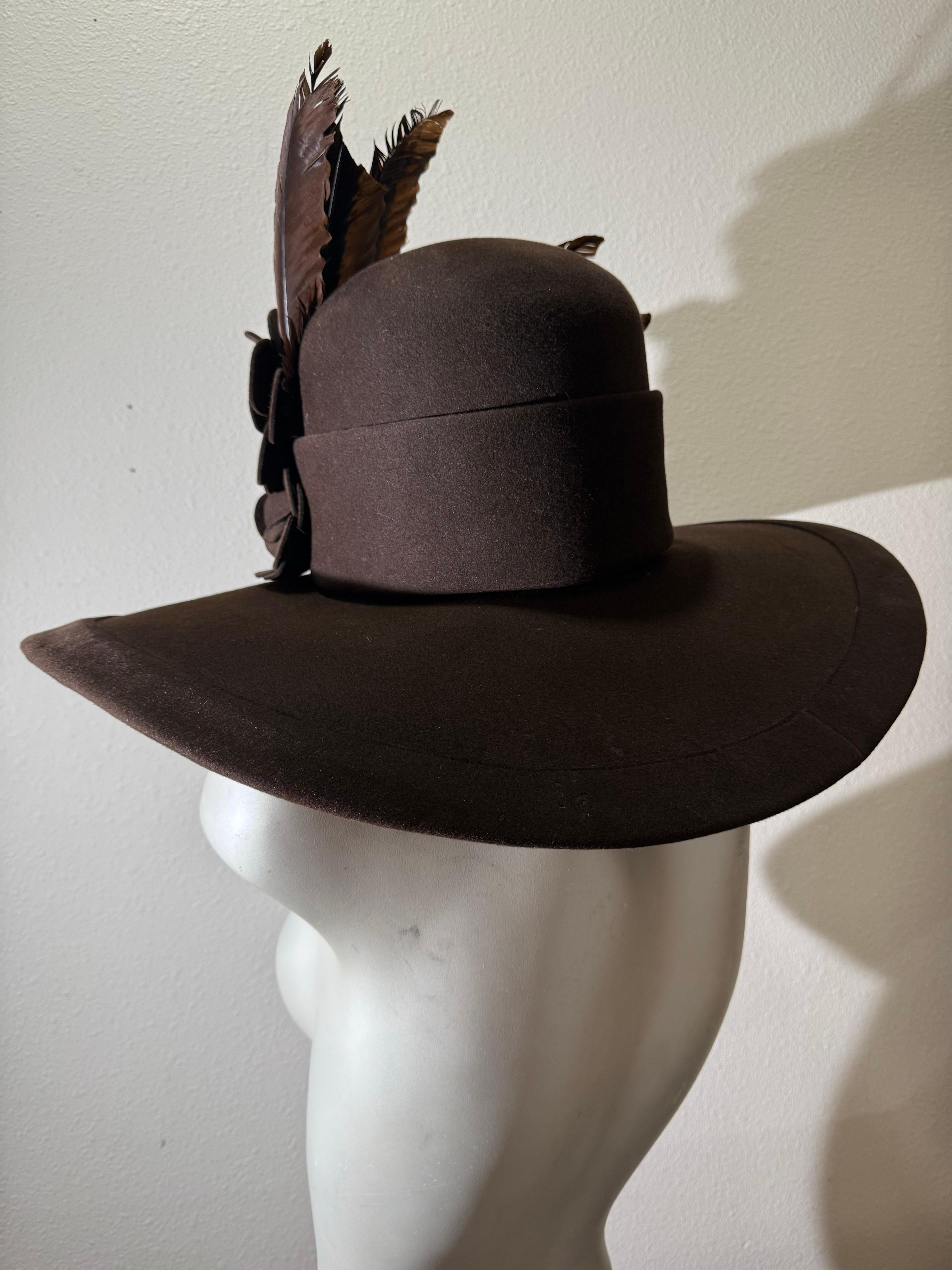 Maison Michel Paris Cappello Fedora in feltro di lana marrone cioccolato con camelie e piume in vendita 9