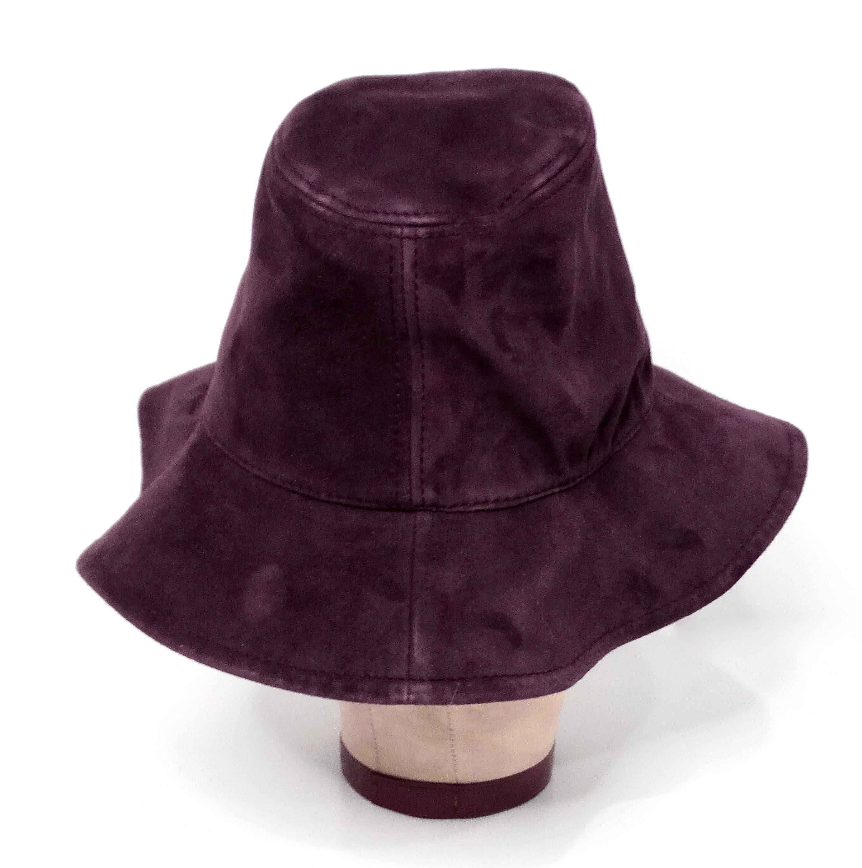 Maison Michel Cappello con tesa in camoscio viola In condizioni buone in vendita a Scottsdale, AZ