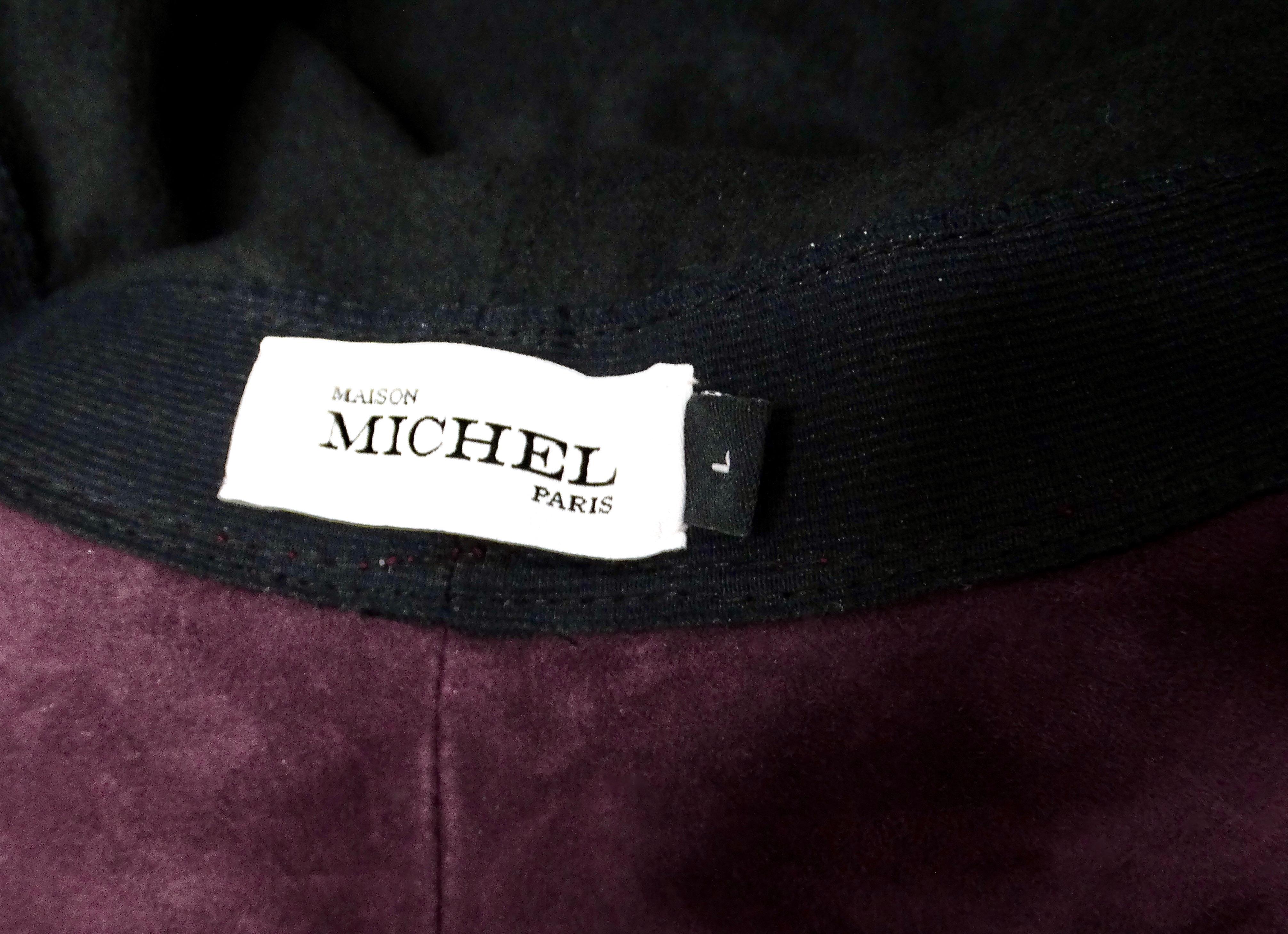 Maison Michel Cappello con tesa in camoscio viola in vendita 4