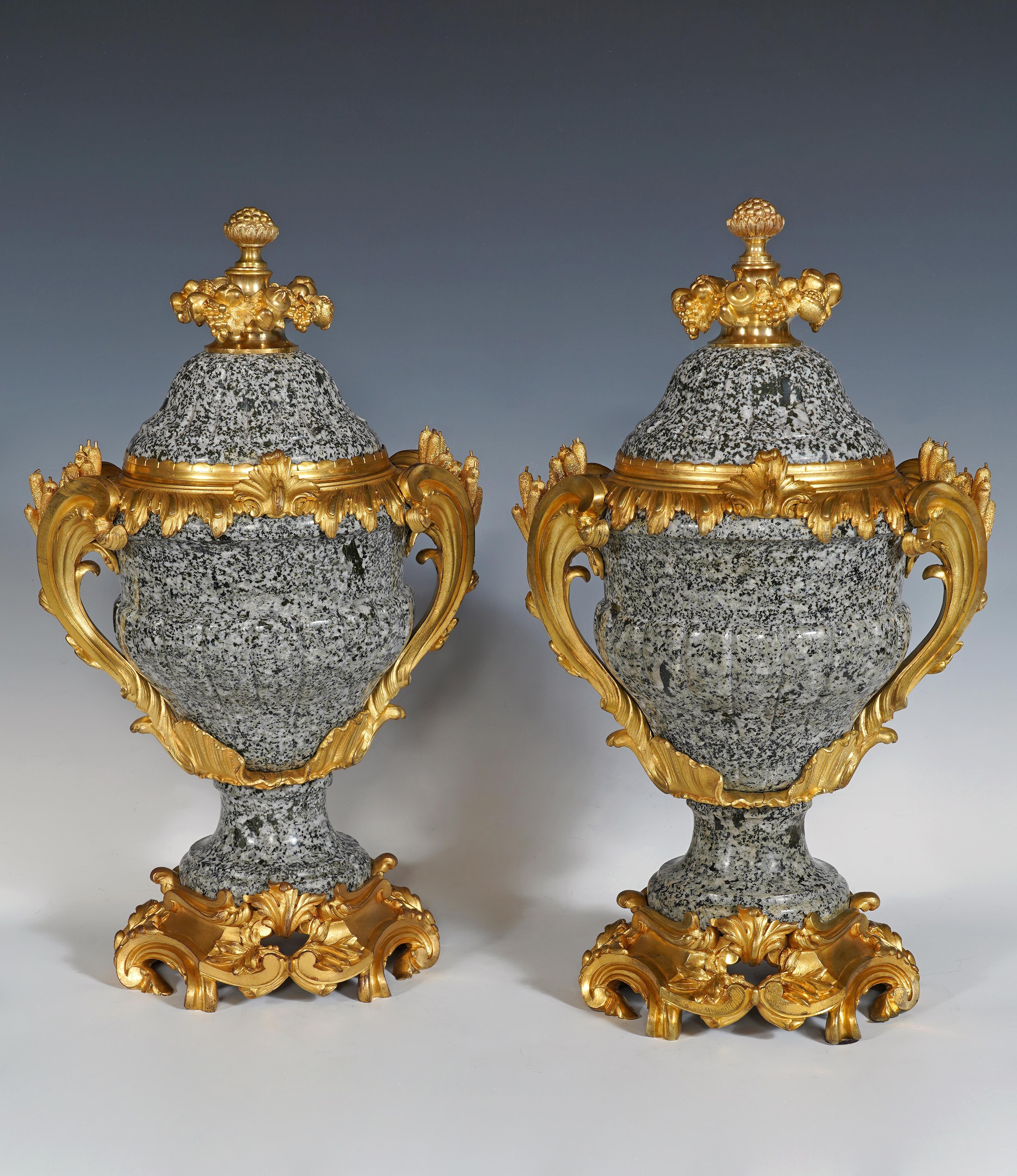 Carved Maison Millet, Pair of Cassolettes, France, circa 1870 For Sale