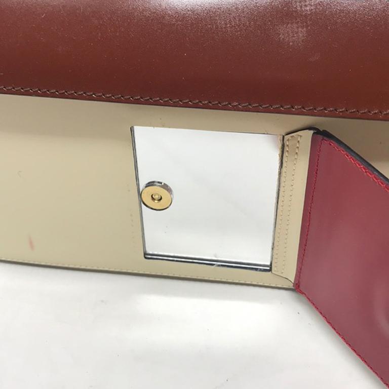 Maison Moschino house bag purse vintage

Museum quality vintage Moschino at its best with this humorous bag ! Perfect for just about any occasion and a great conversation starter. Red mark on lower front and black marks on lower back with surface