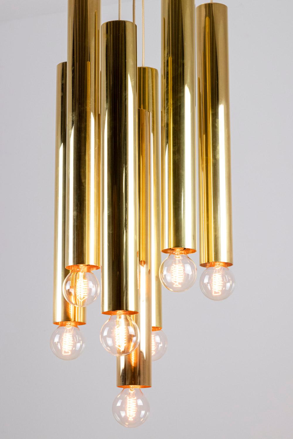 Maison RAAK, Chandelier with 7 Lights in Gilt Brass, 1970s In Good Condition For Sale In Saint-Ouen, FR