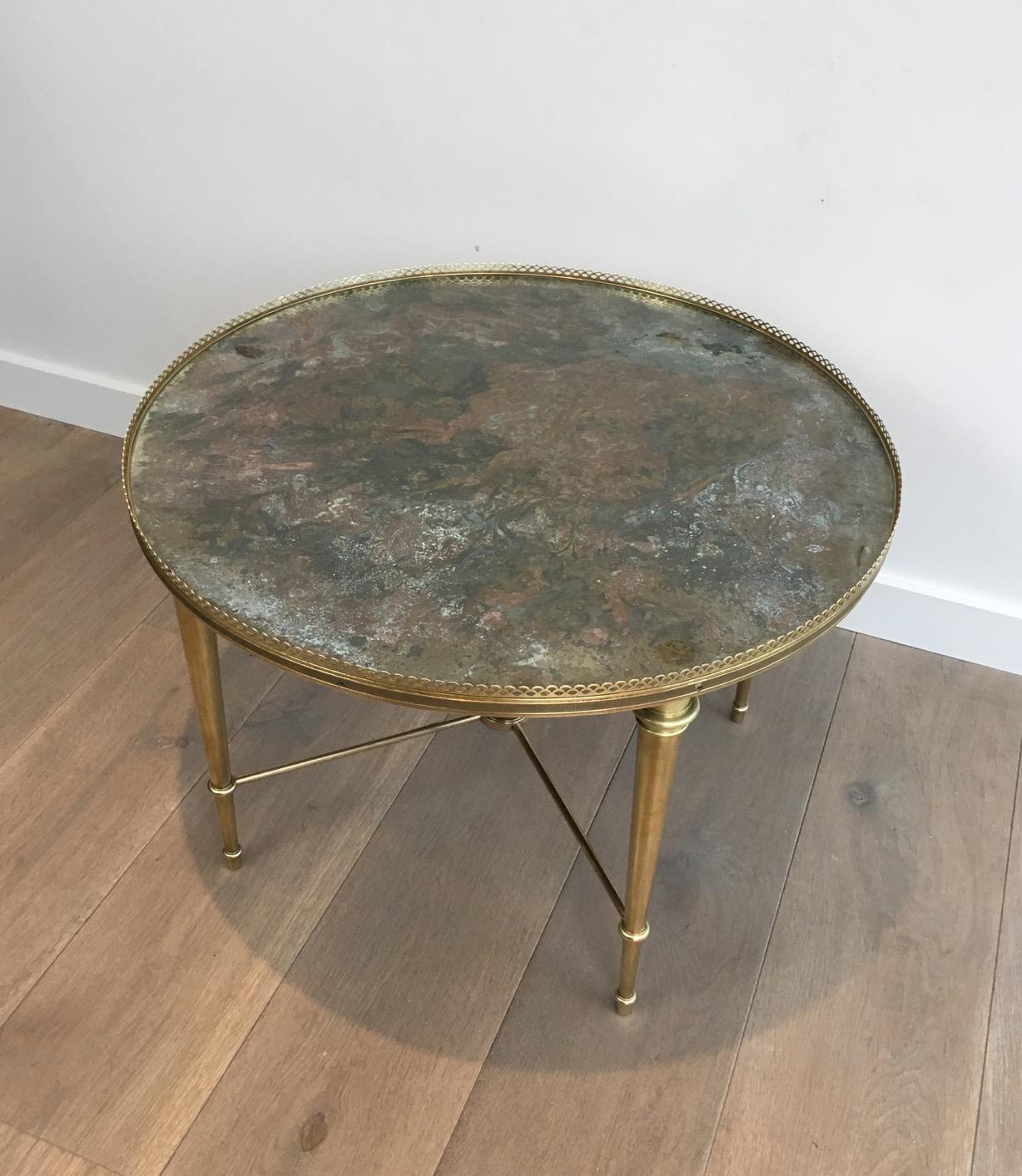 Verre Églomisé Maison Ramsay, Neoclassical Round Brass Coffee Table with Eglomized Glass Top