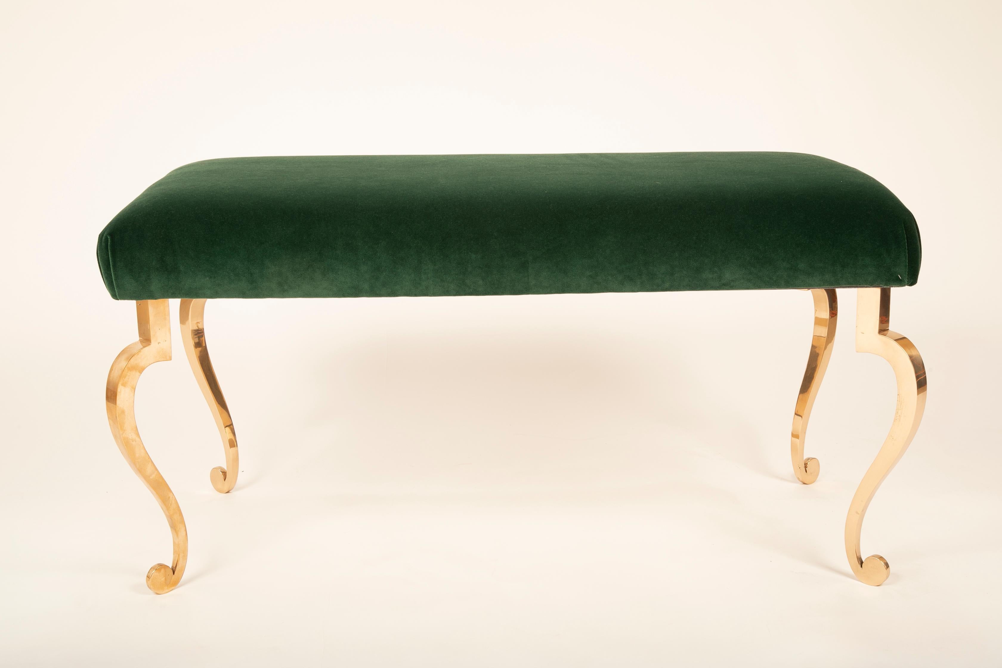 Maison Ramsay Style Bench with Velvet Upholstery and Polished Bronze Legs In Good Condition In Stamford, CT