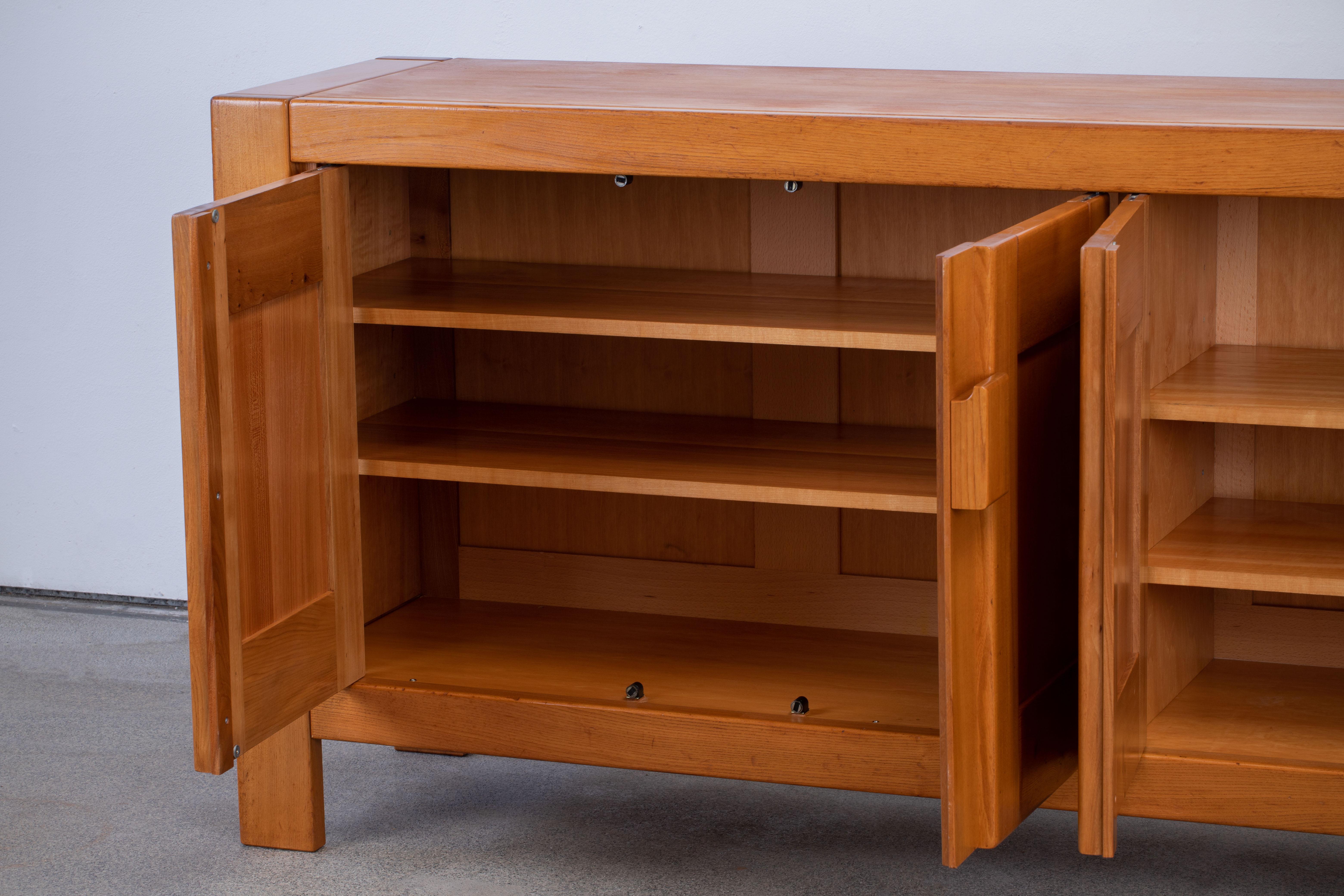 Mid-Century Modern Maison Regain Attributed Sideboard in Solid Elm, France, 1970s