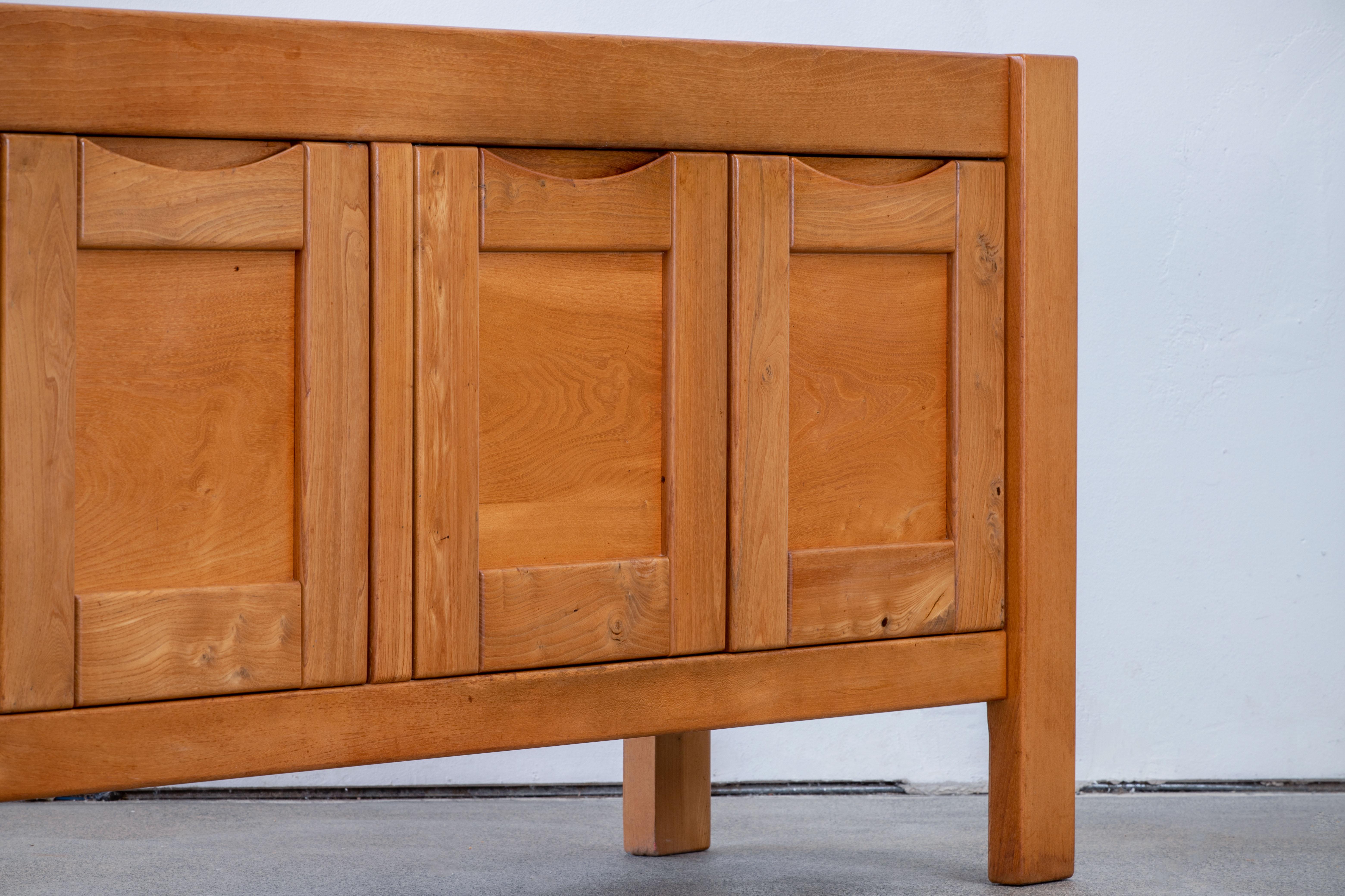 Maison Regain Attributed Sideboard in Solid Elm, France, 1970s 3