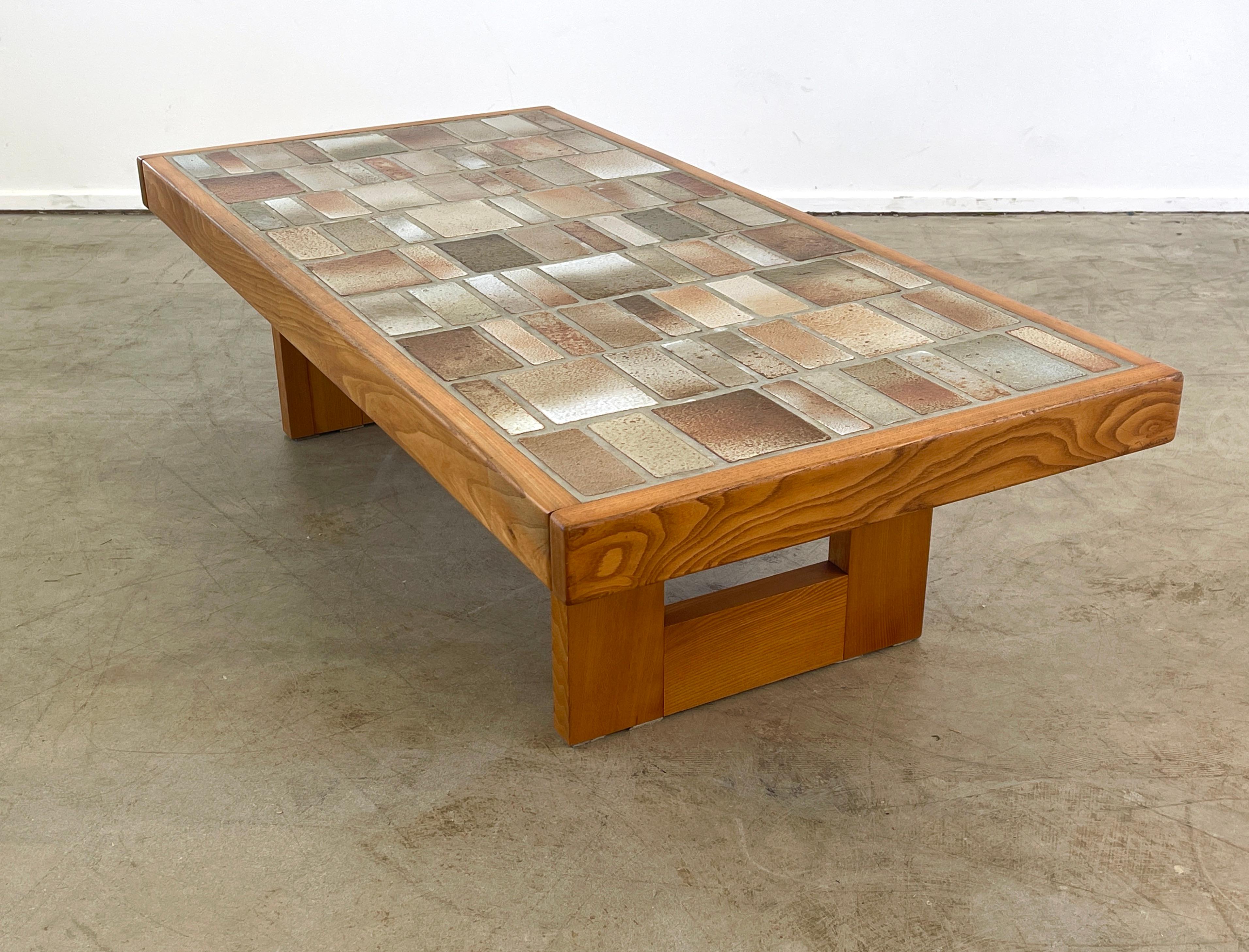 Maison Regain Ceramic Coffee Table In Good Condition For Sale In Beverly Hills, CA