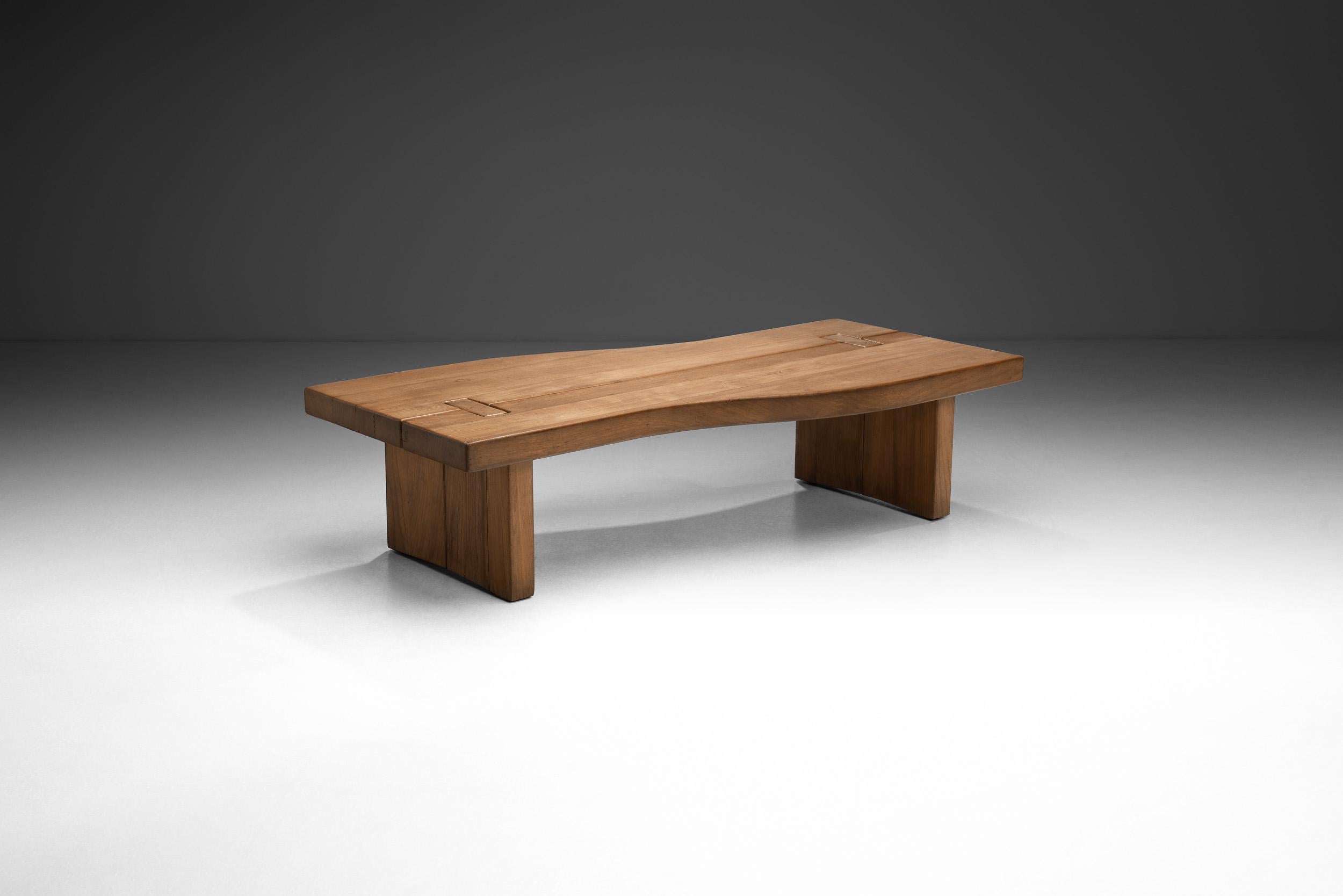 Mid-Century Modern Table basse Maison Regain en orme, France, années 1980