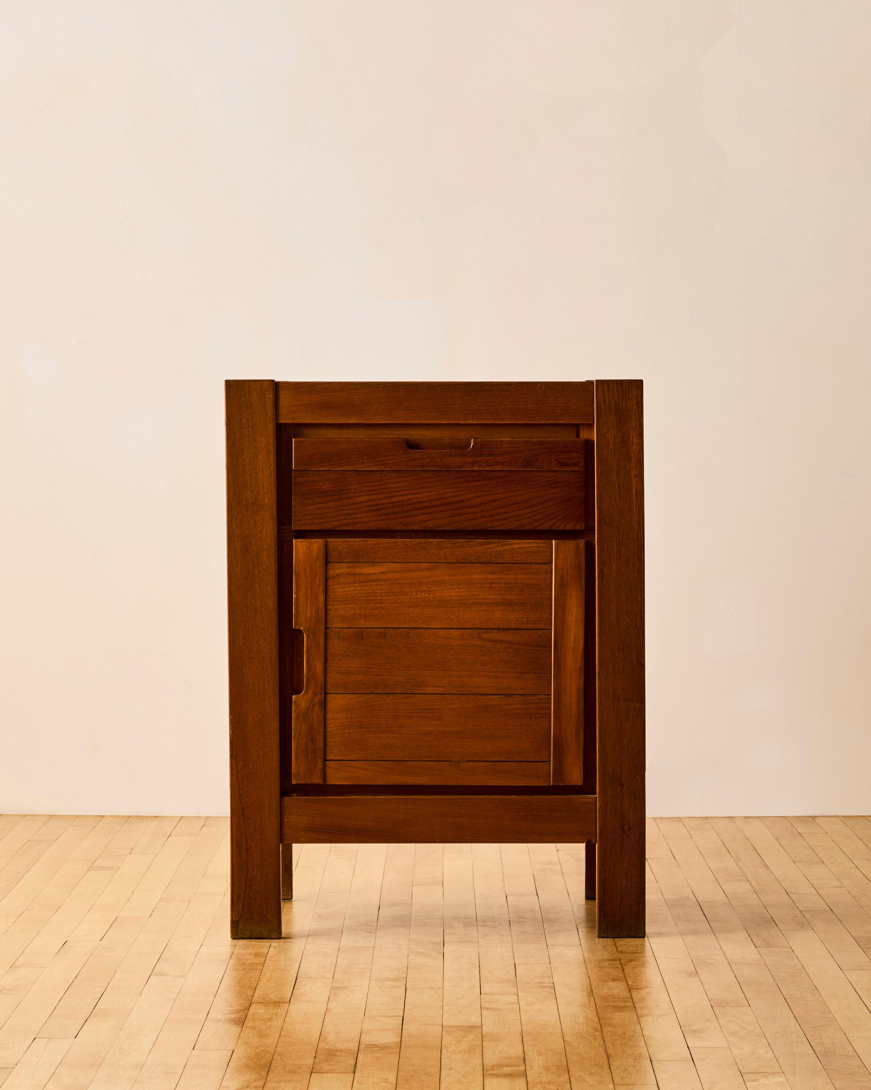 Français Maison Regain Elm Cabinet c. 1960 en vente