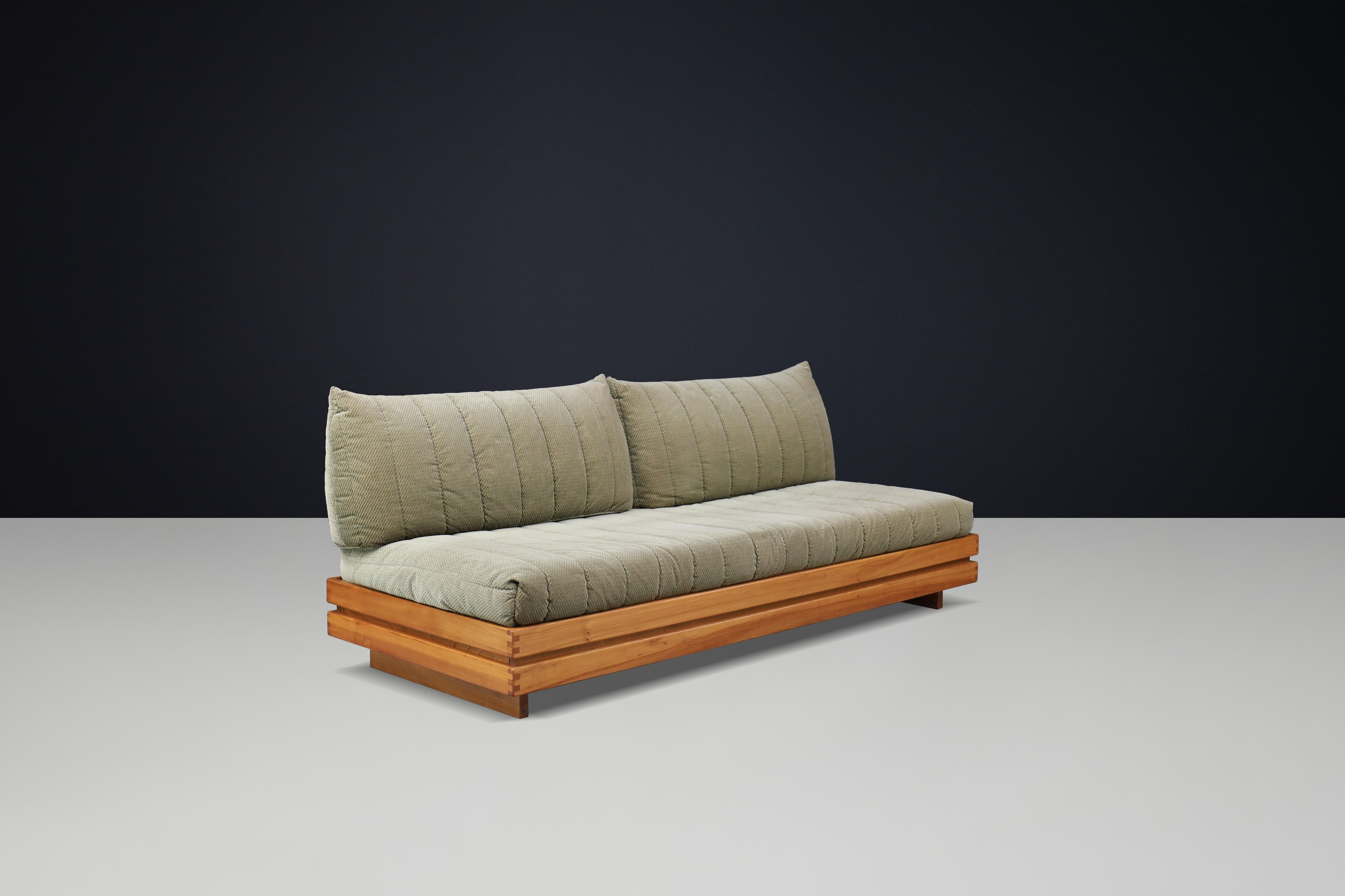 Maison Regain Elm living room set upholstered in original olive green fabric For Sale 4