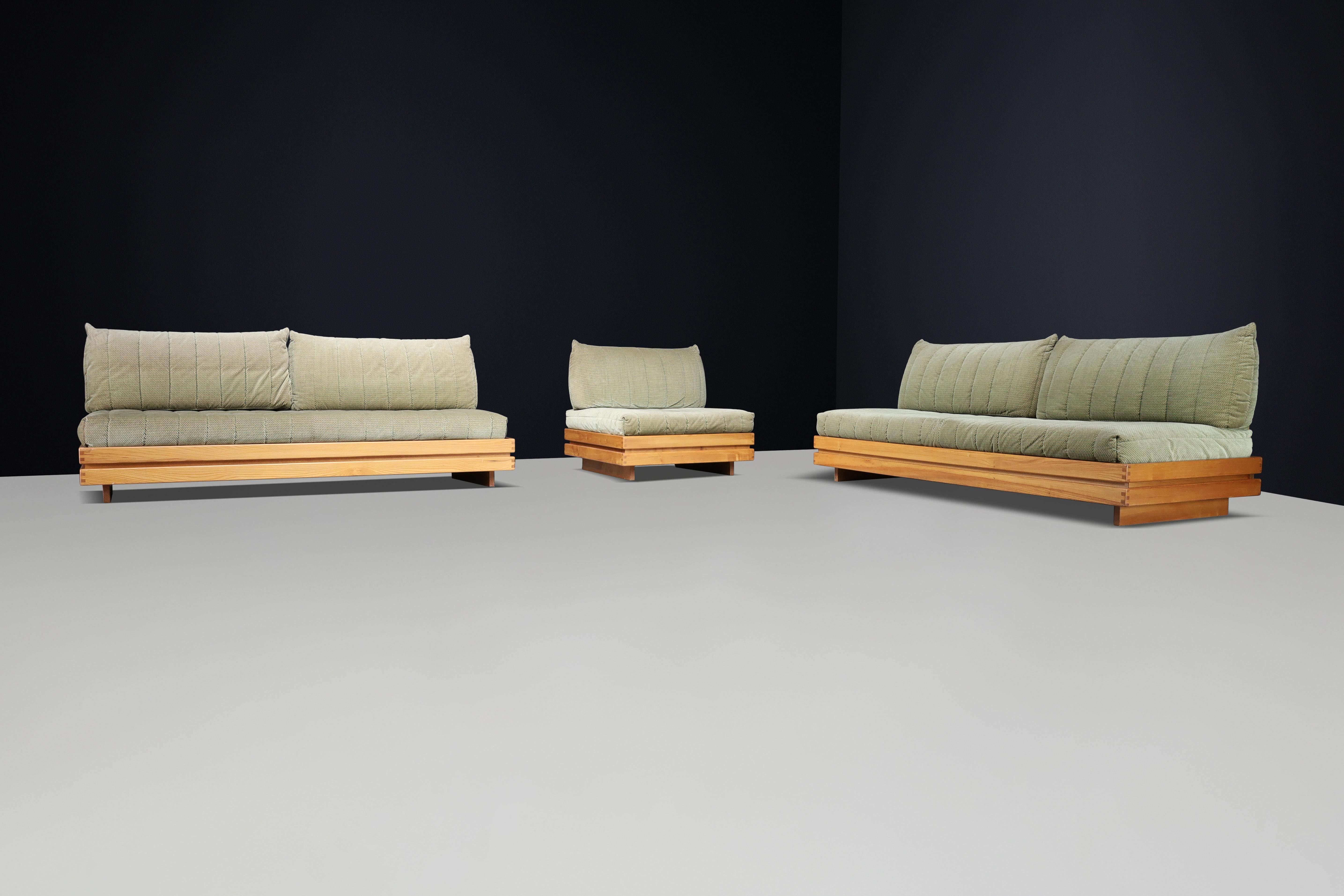 Maison Regain Elm living room set upholstered in original olive green fabric For Sale 9