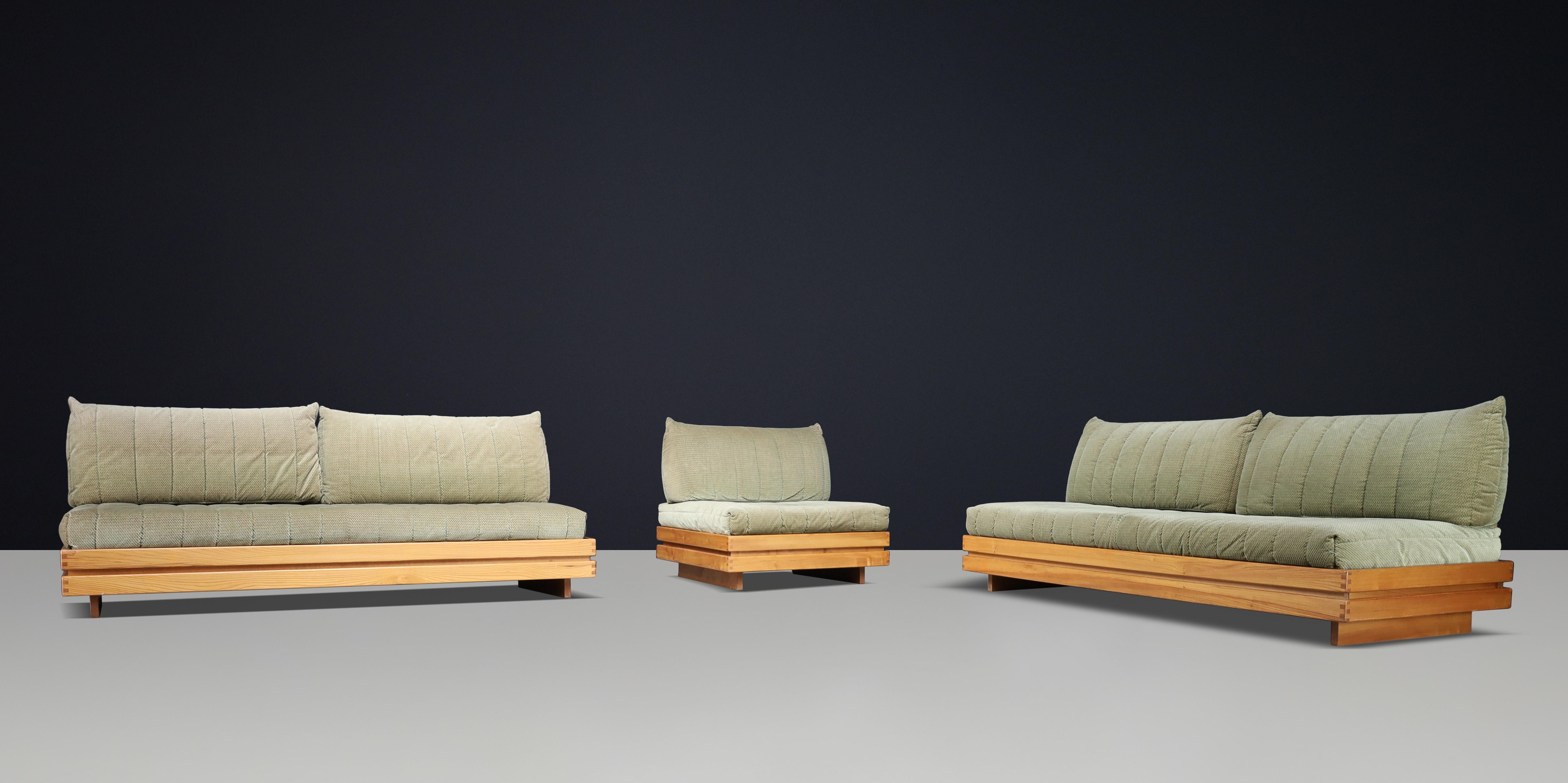 Maison Regain Elm living room set upholstered in original olive green fabric For Sale 12