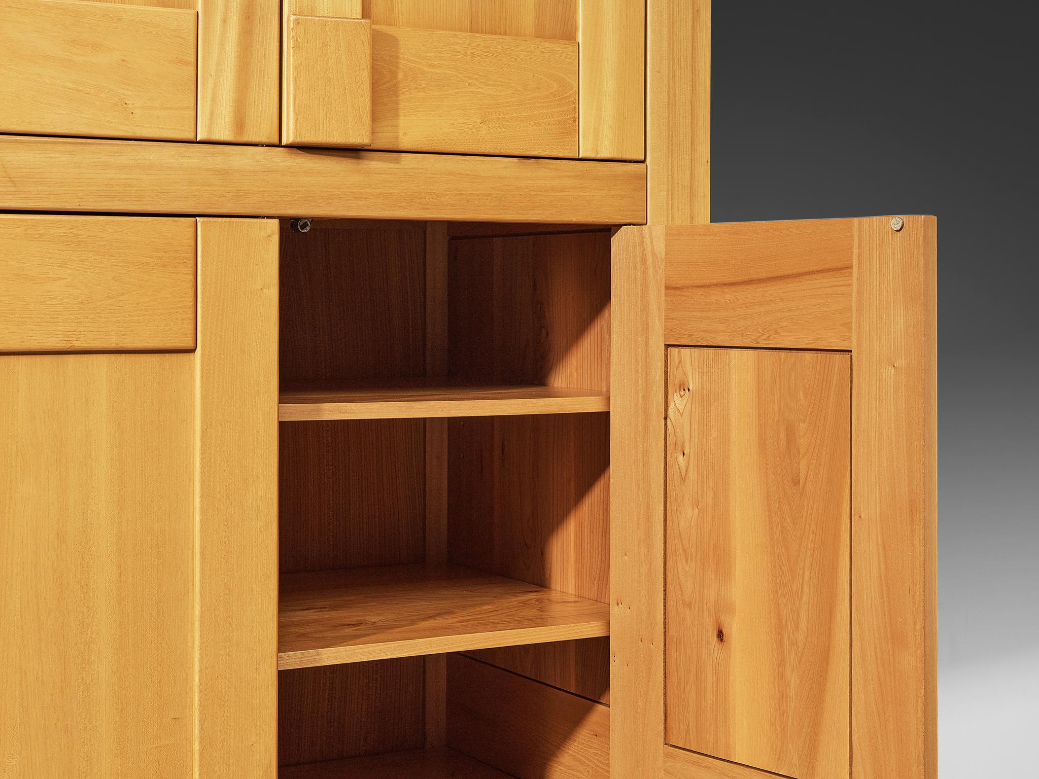 Maison Regain Grand Highboard o Armadio in olmo massiccio in vendita 5