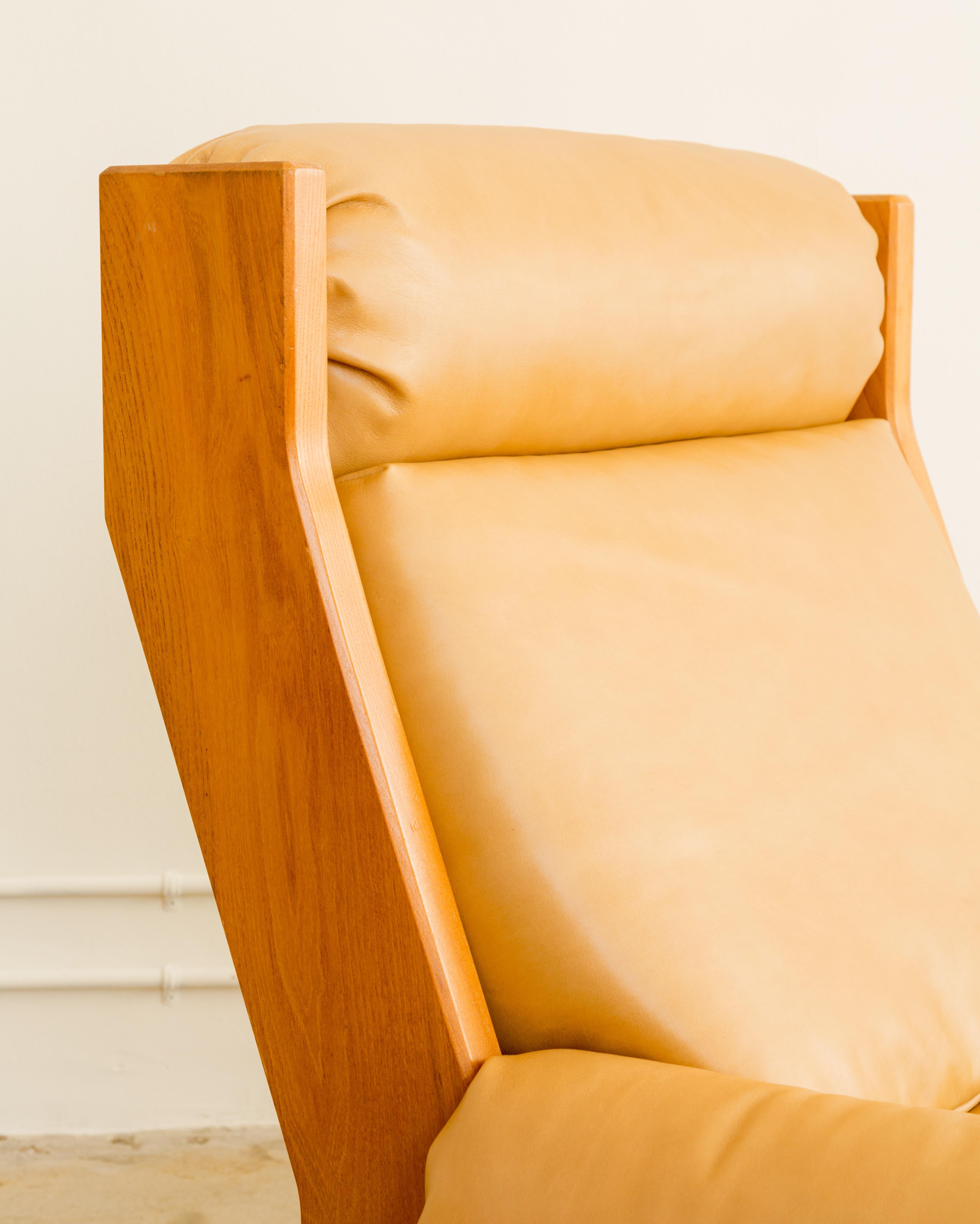 Maison Regain  Chaise longue cuir + orme en vente 4