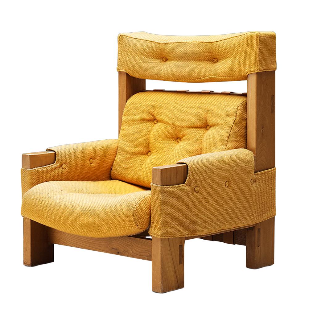Maison Regain Loungesessel aus Ulme und ockergelber Polsterung im Angebot